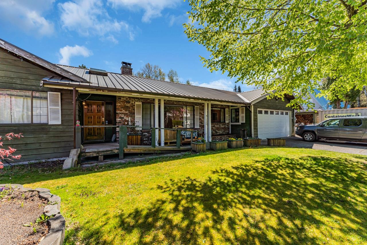 41520 Brennan Road, Squamish, BC V0N 3G0