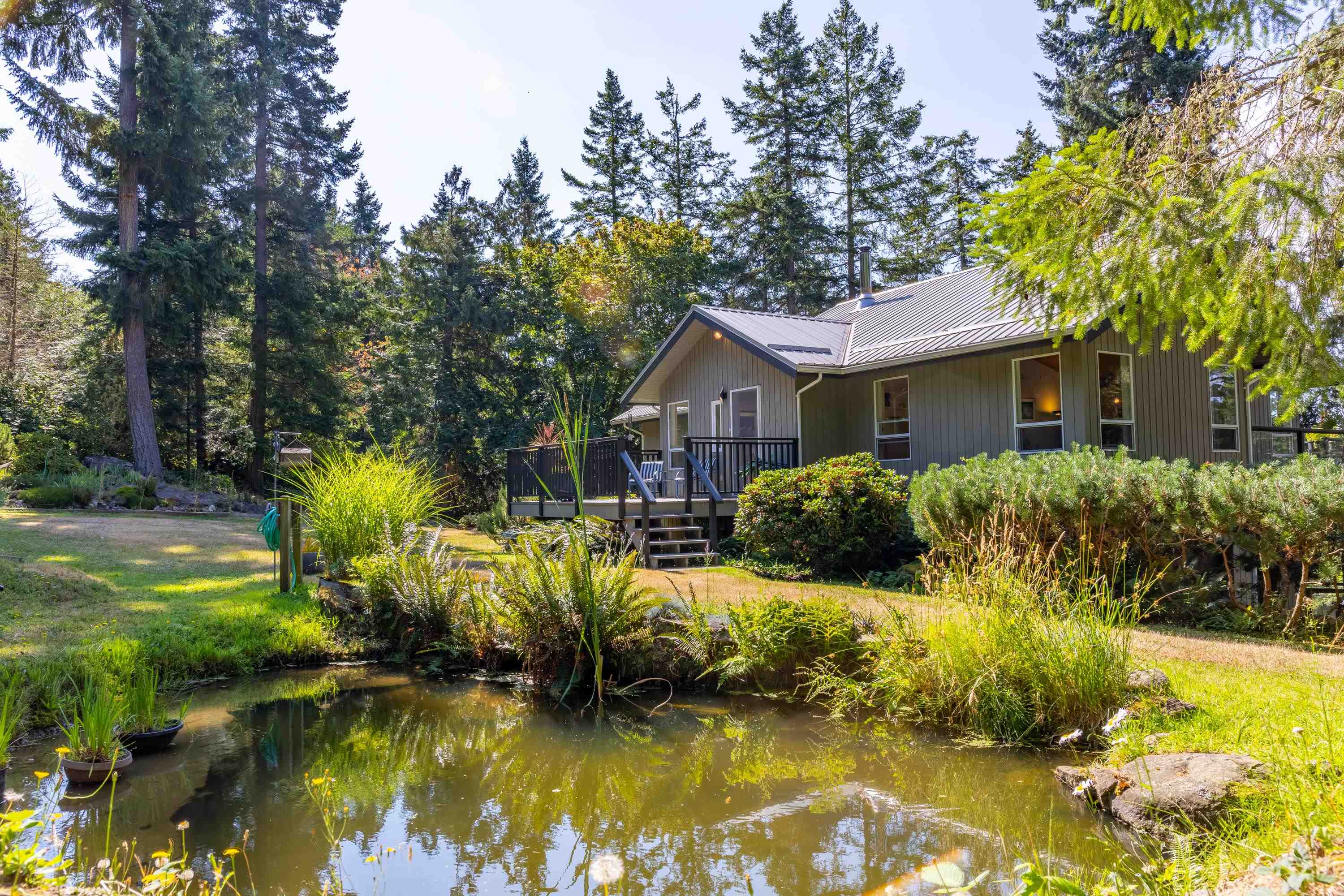 419 Clanton Rd, Galiano Island, BC V0N 1P0