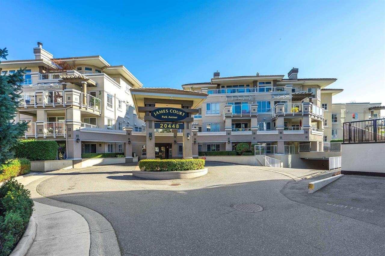 20448 Park Avenue #102, Langley, BC V3A 4N8