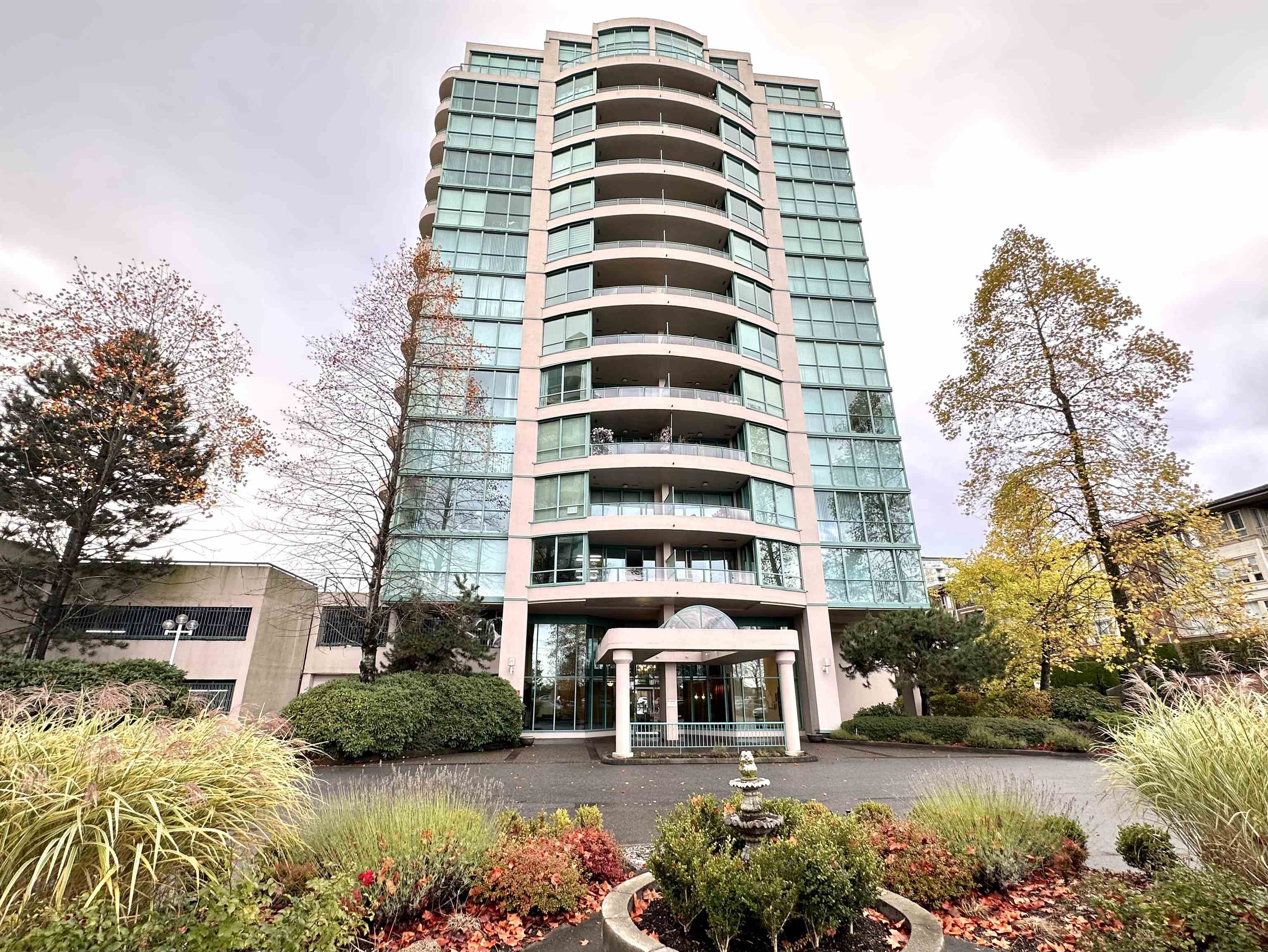 8871 Lansdowne Road #unit 605, Richmond, BC V6X 3X8