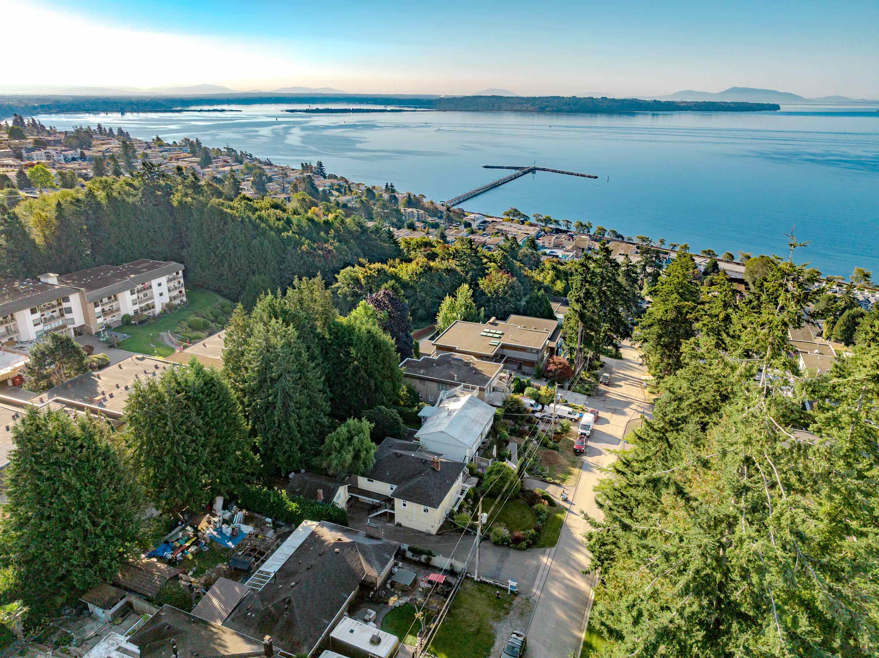 1350 Everall Street, White Rock, BC V4B 3S6