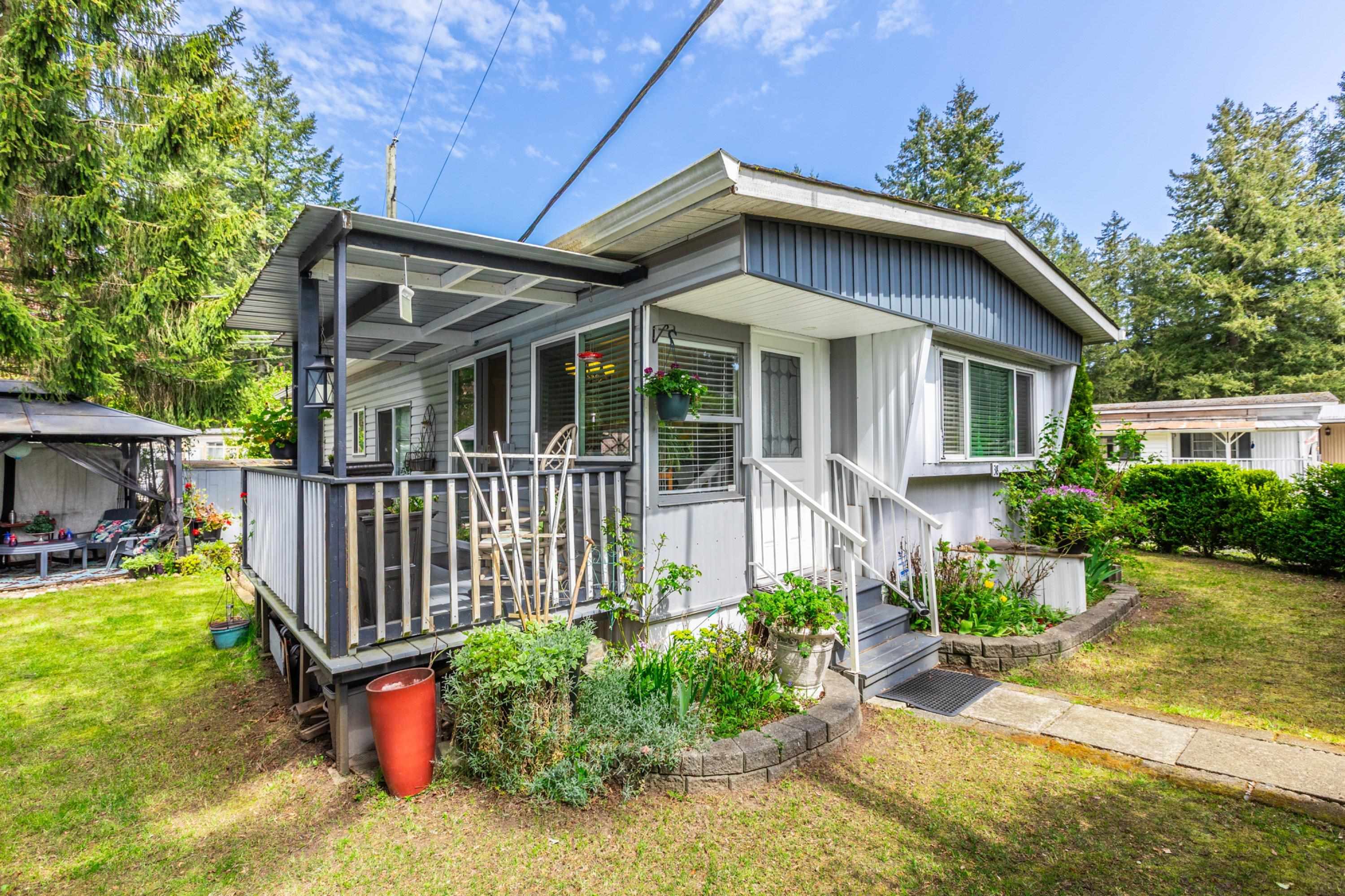 20071 24 Avenue #38, Langley, BC V2Z 2A1