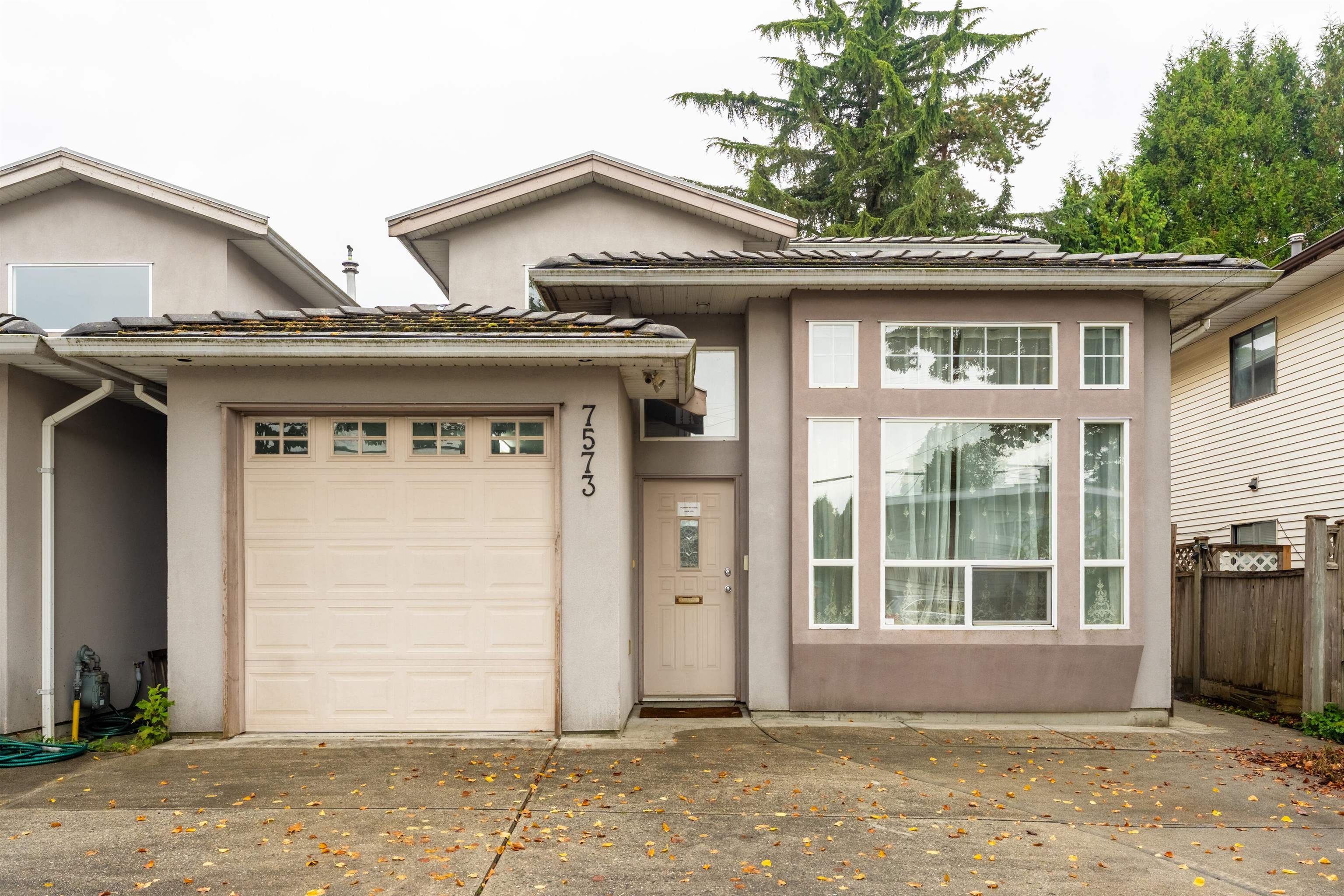 17th Avenue, Burnaby, BC V3N 1L6