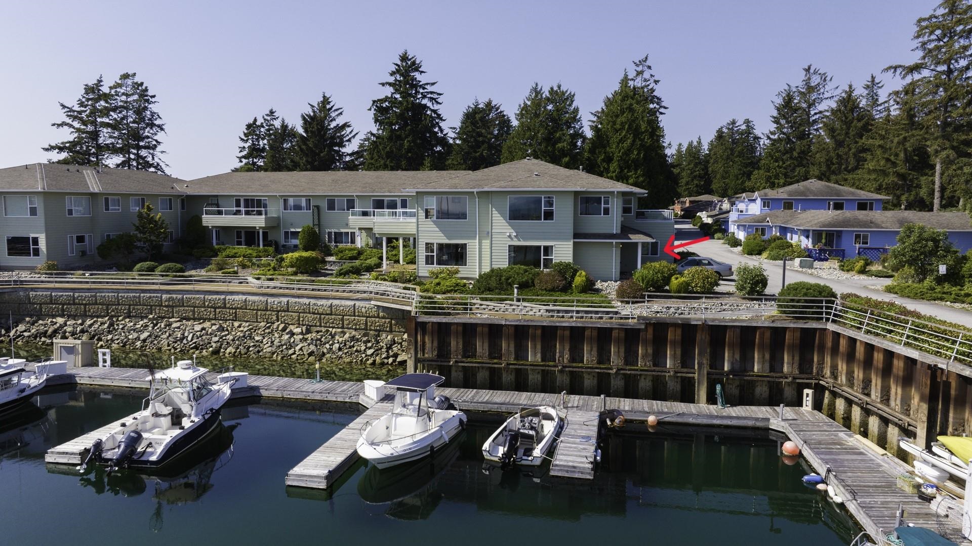 1585 Field Rd, Sechelt, BC V7Z 0H1