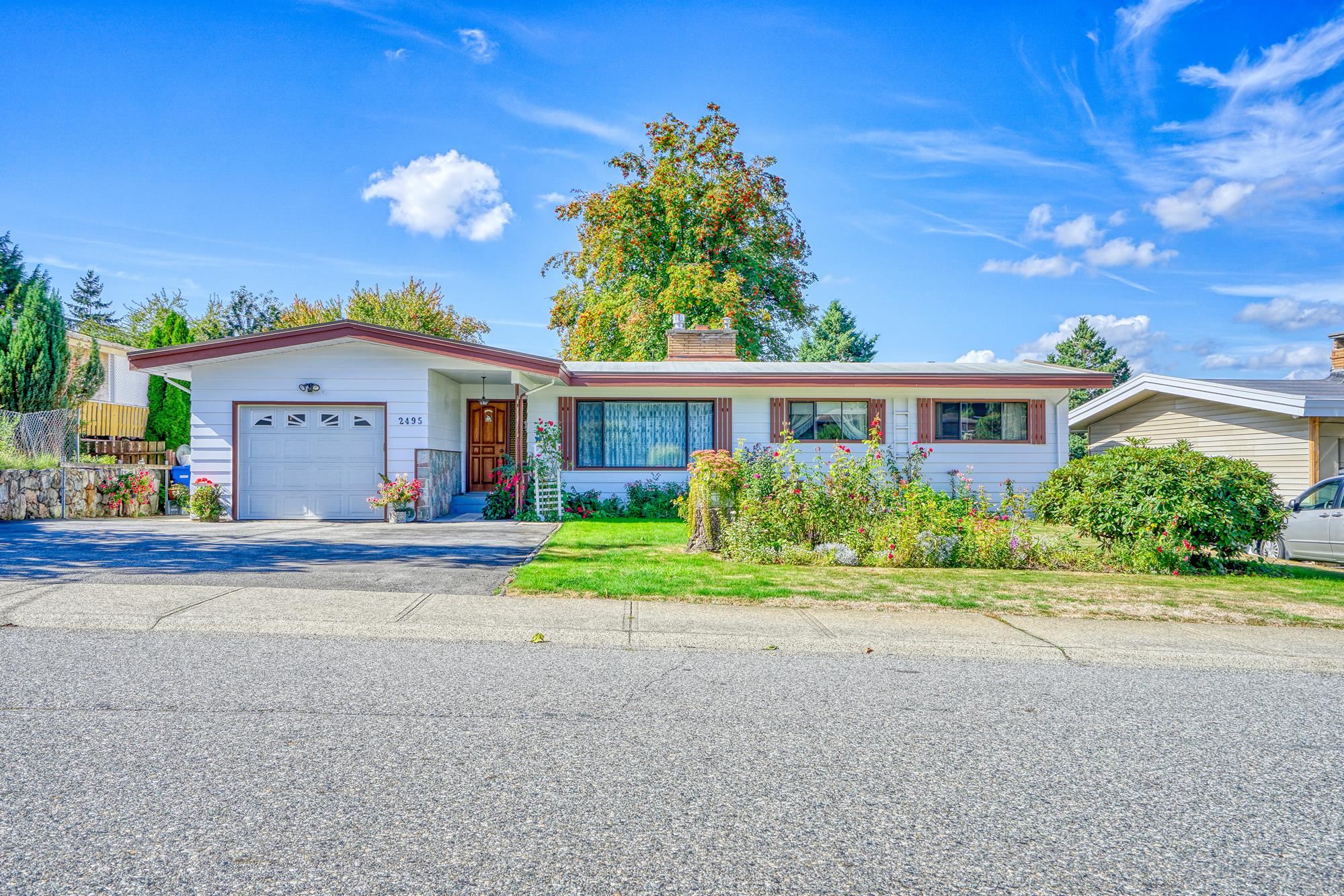 2495 Sugarpine Street, Abbotsford, BC V2T 3M7