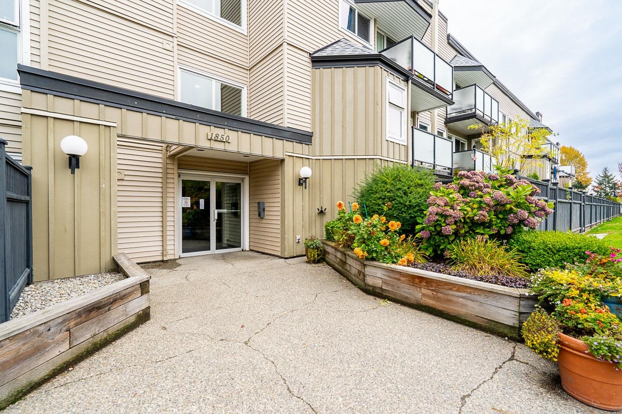 1850 Southmere Crescent East #8, Surrey, BC V4A 6Y6