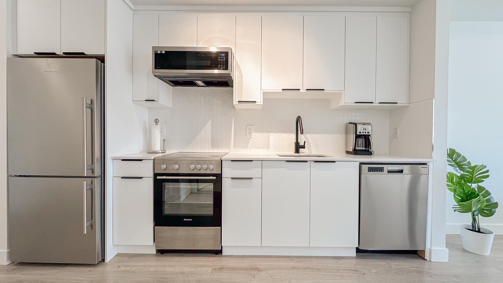 10616 132 St #301, Surrey, BC V3T 0T3