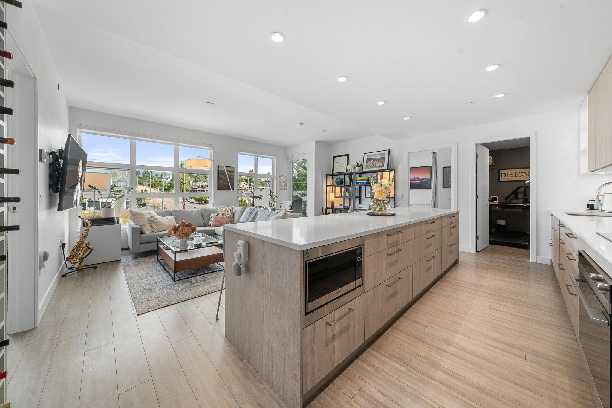 747 East 3rd Street #413, North Vancouver, BC V7L 1G8