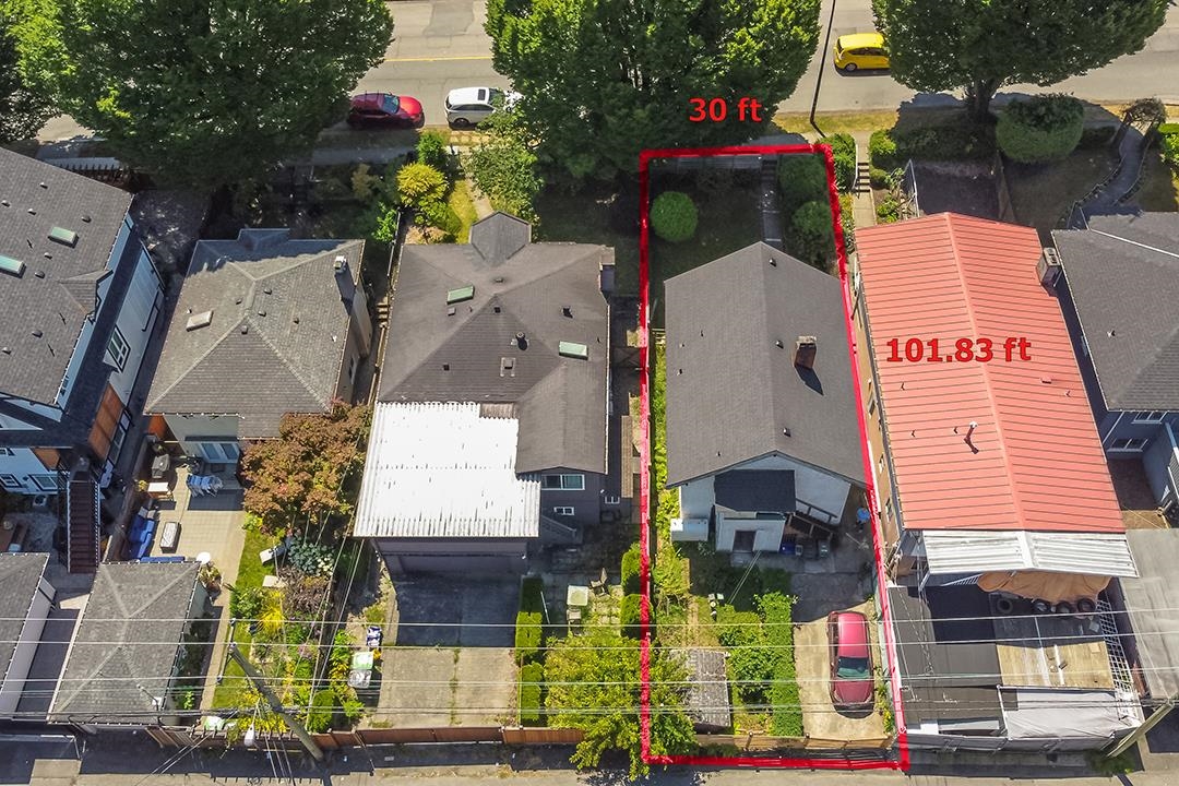 1165 East 33rd Avenue, Vancouver, BC V5V 3B4