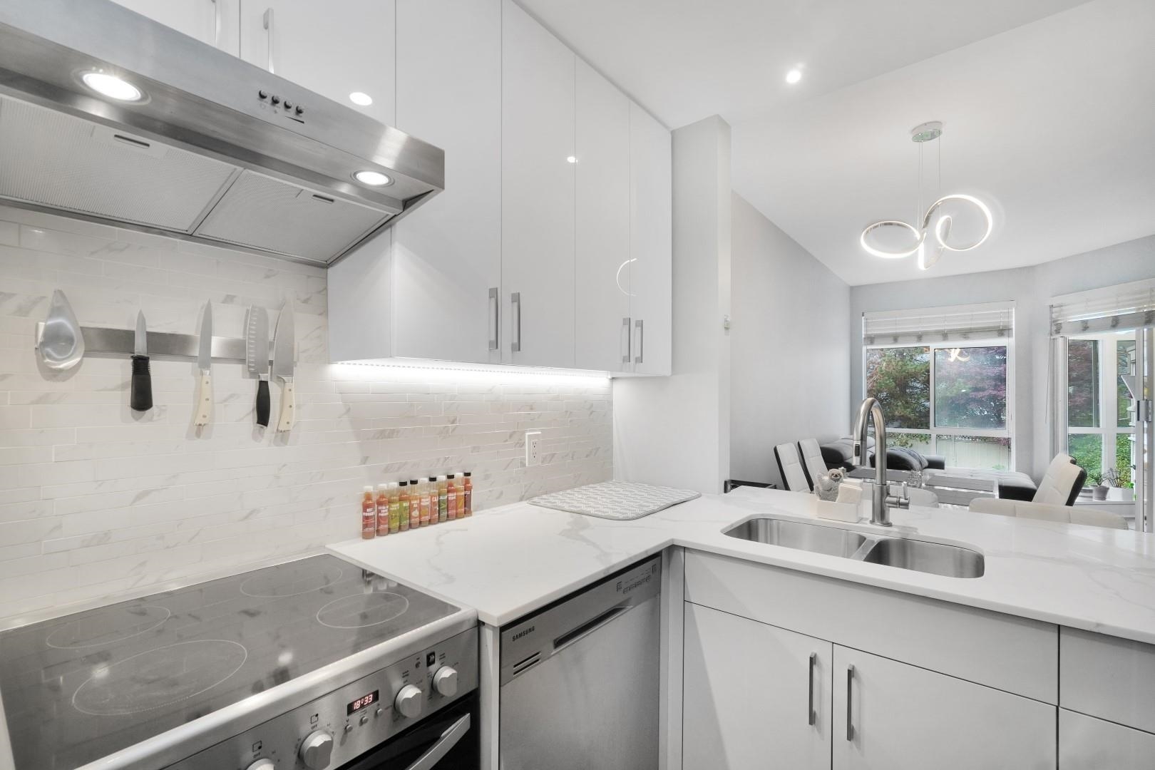 630 Roche Point Drive #306, North Vancouver, BC V7H 3A1