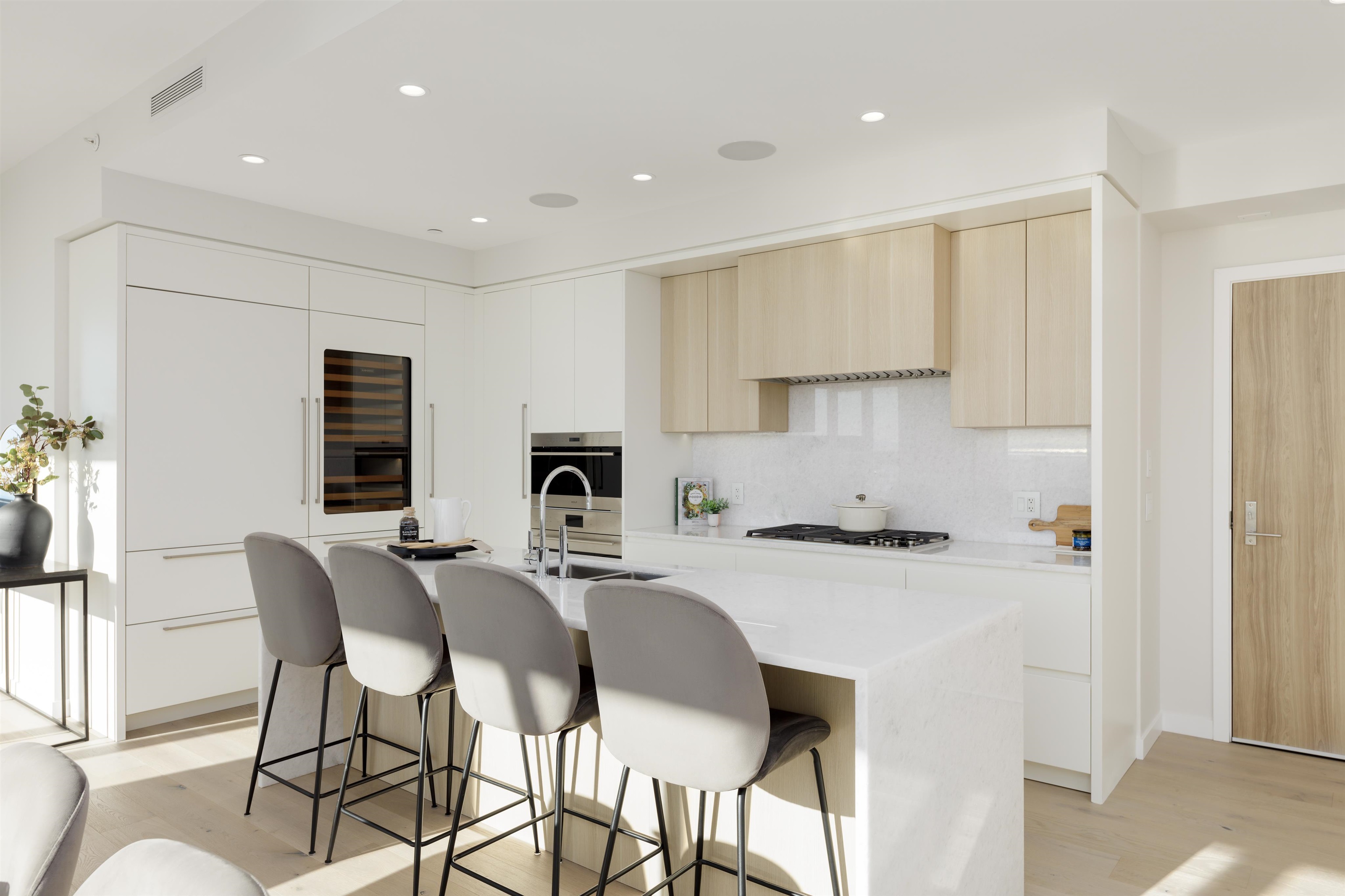 7433 Cambie Street #2703, Vancouver, BC V6P 0J8