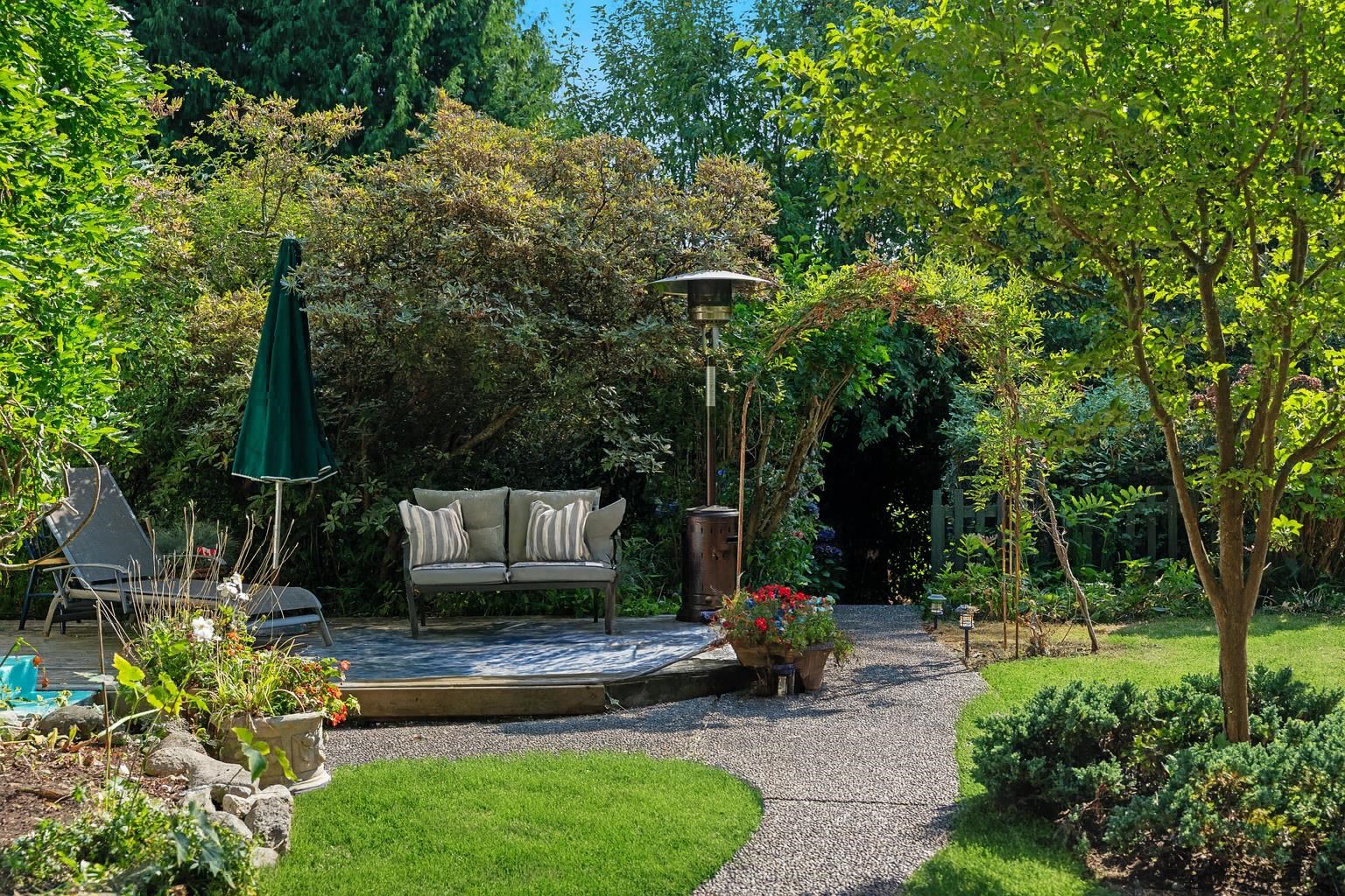 11th Street, West Vancouver, BC V7T 2M9