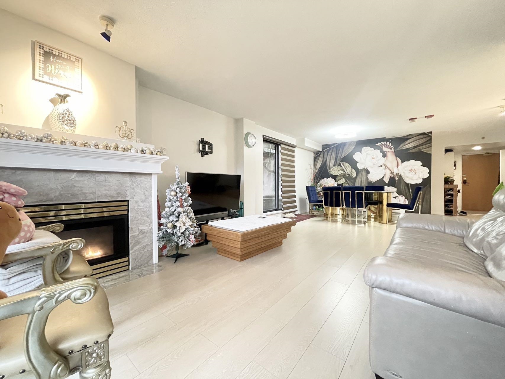 6611 Cooney Road #302, Richmond, BC V6Y 4C5