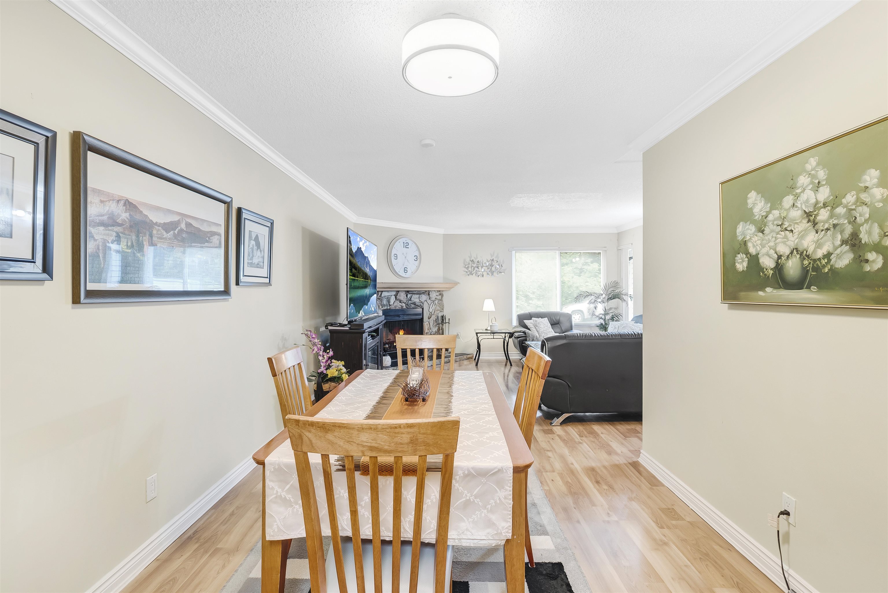 101 Avenue, Surrey, BC V3R 7H7