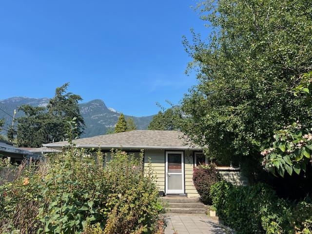 37963 Fourth Avenue, Squamish, BC V8B 0B7