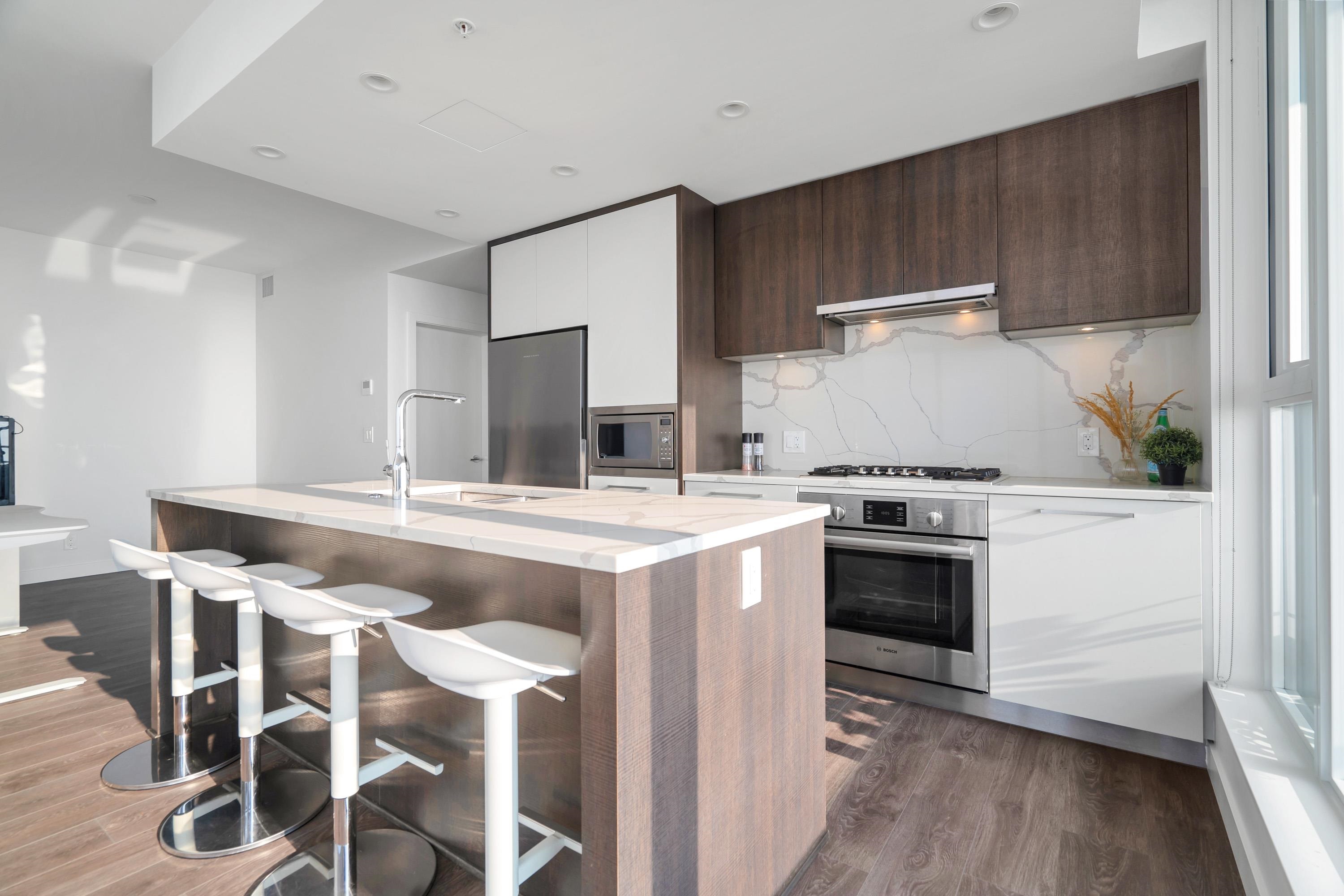 567 Clarke Road #3806, Coquitlam, BC V3J 0K7