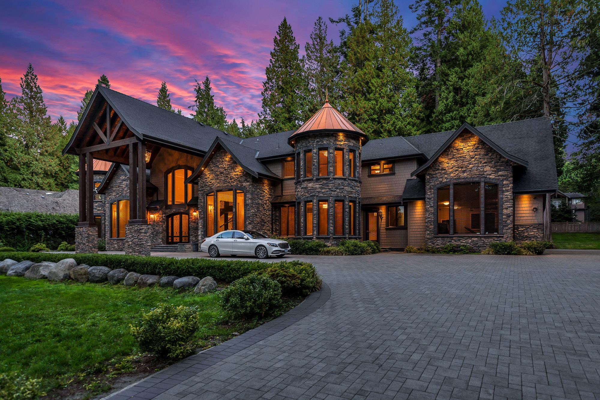 13288 Woodcrest Drive, Surrey, BC V4P 1W5