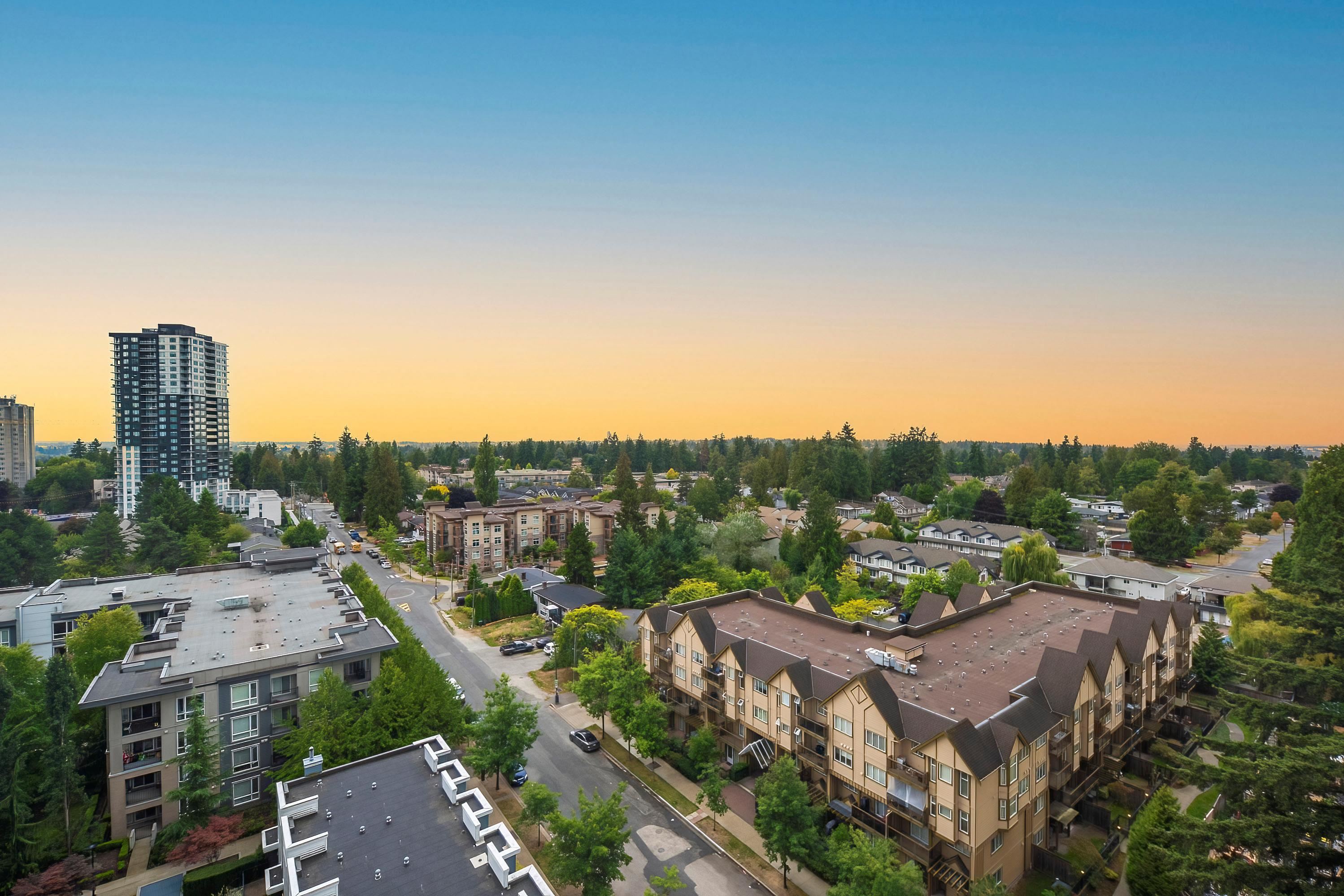 13308 Central Avenue #1206, Surrey, BC V3T 0M4