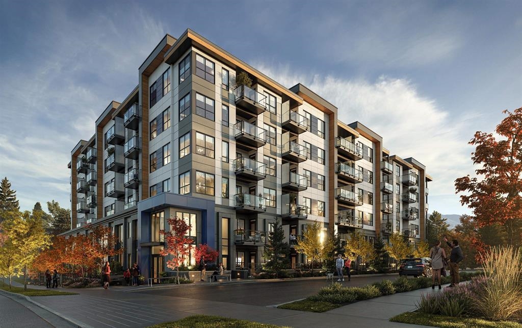 13458 95 Ave #401, Surrey, BC V3V 0H1