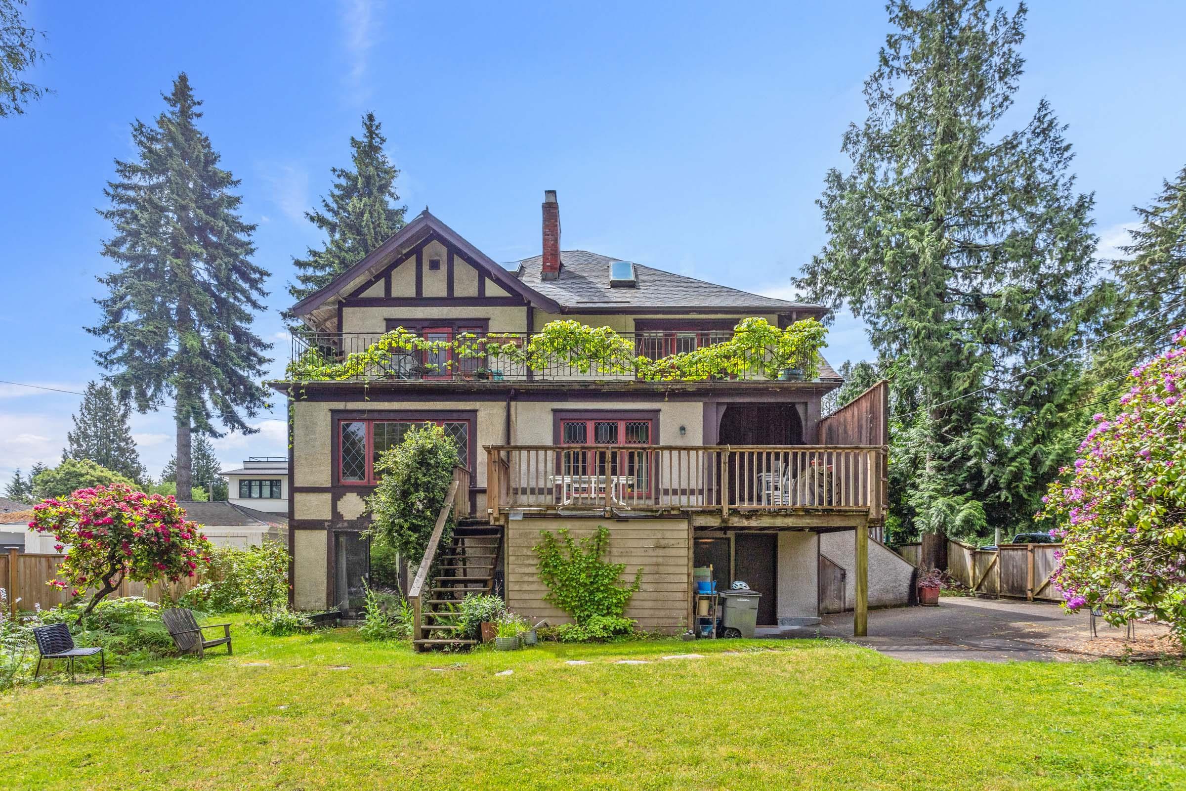4698 West 4th Avenue, Vancouver, BC V6R 1R5
