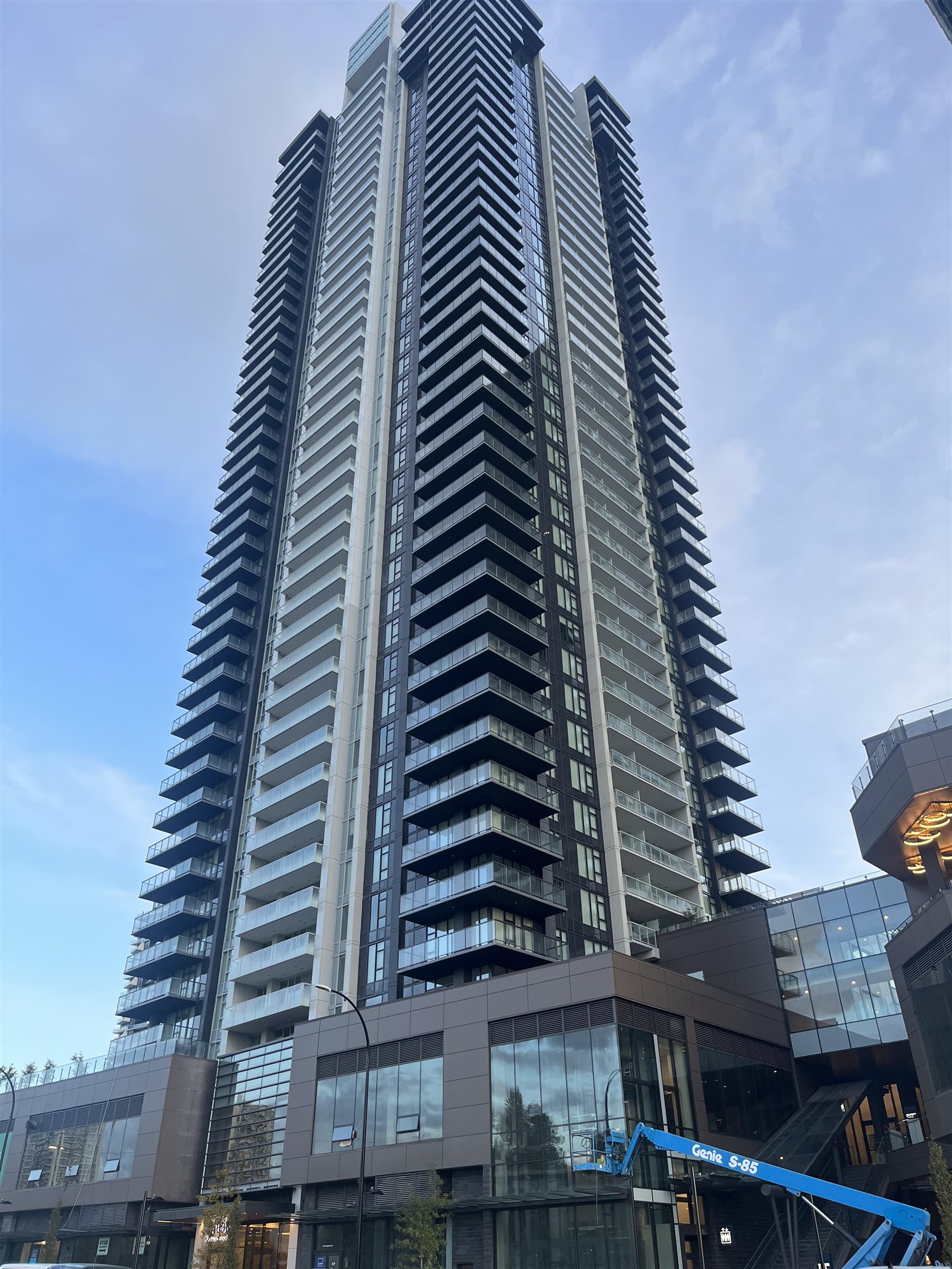 4168 Lougheed Hwy #1301, Burnaby, BC V5C 0N9