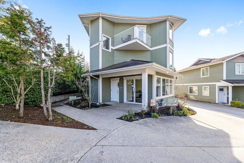 624 Shaw Road #102, Gibsons, BC V0N 1V8