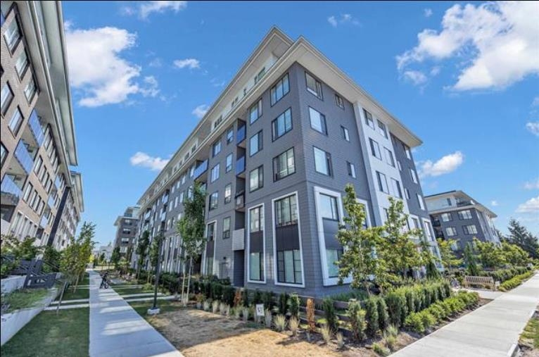 15825 85 Avenue #302, Surrey, BC V4N 6W9
