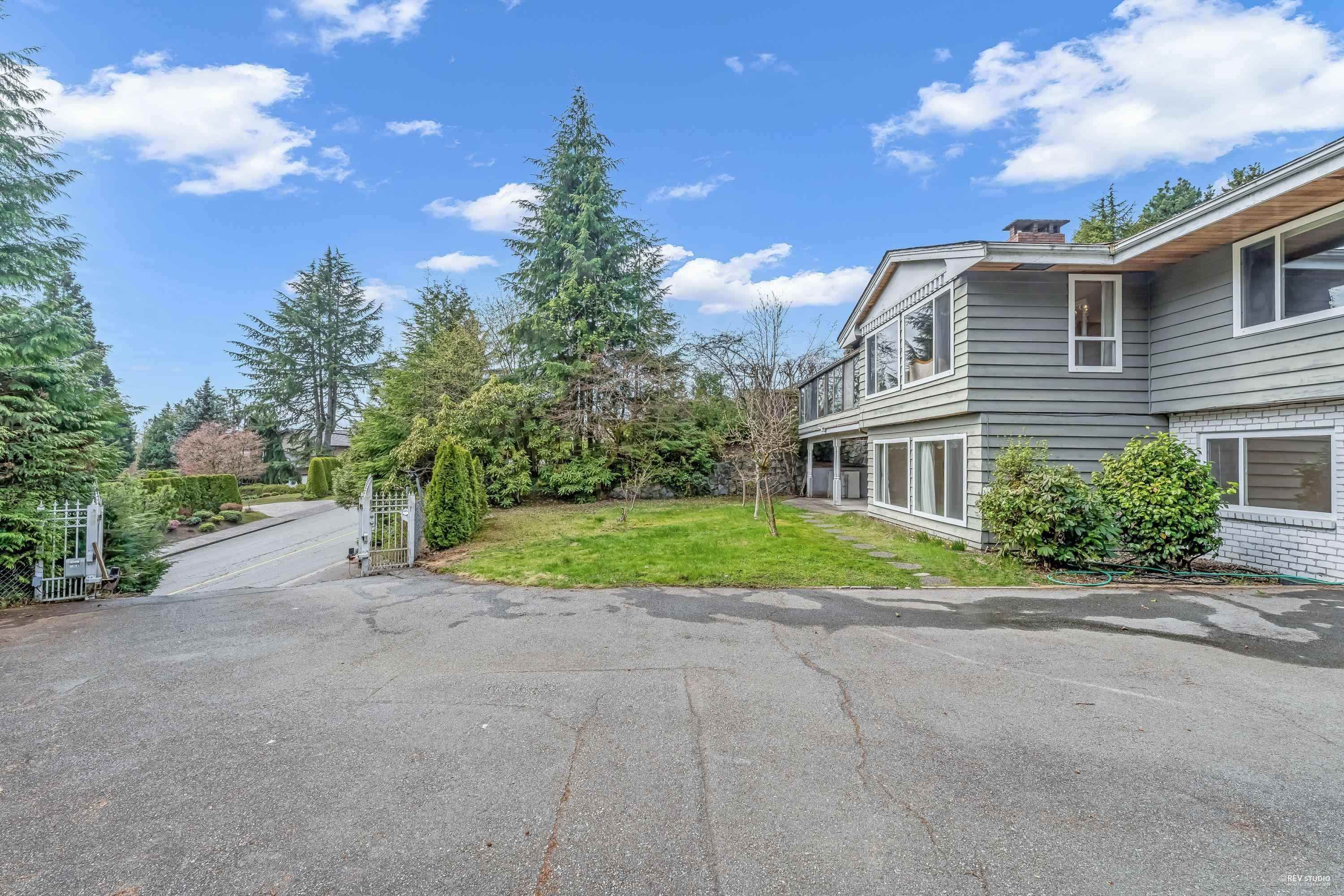 1181 Chartwell Drive, West Vancouver, BC V7S 2R1