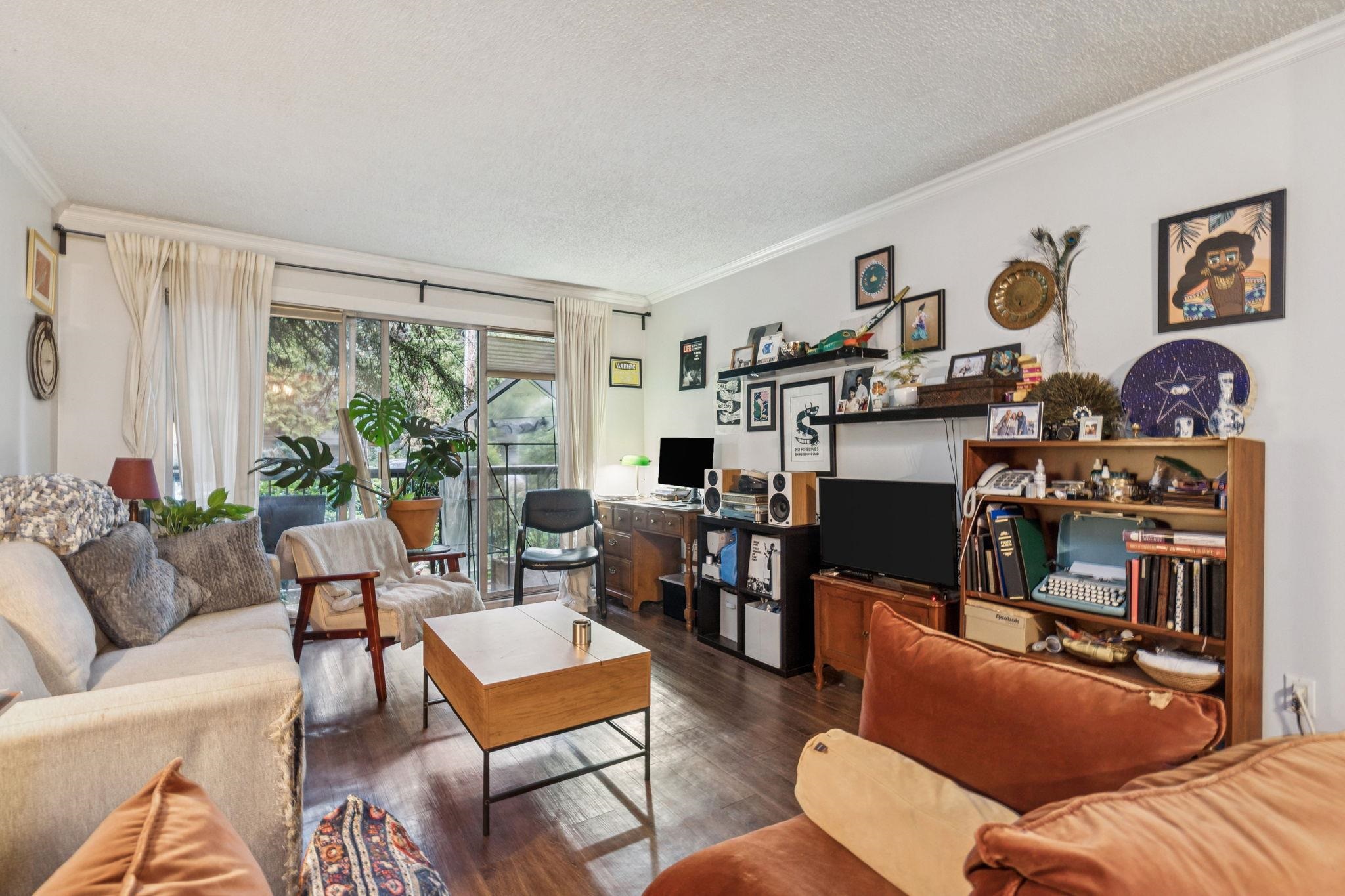428 Agnes Street #302, New Westminster, BC V3L 1G1