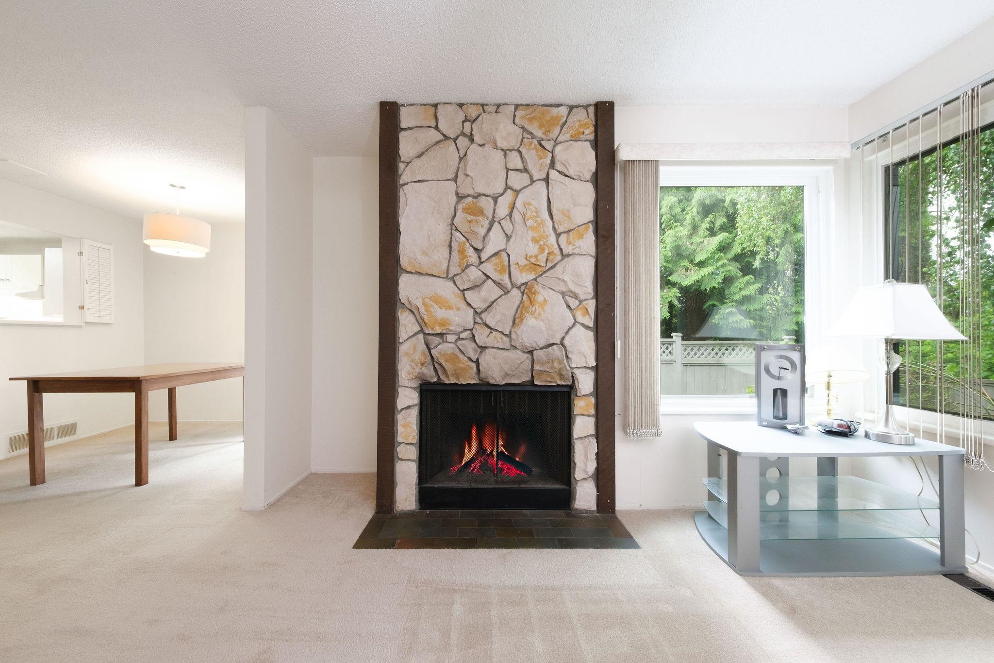 4728 Willowdale Place, Burnaby, BC V5G 4B4