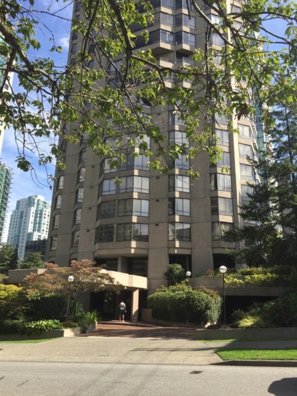 738 Broughton Street #201, Vancouver, BC V6G 3A7