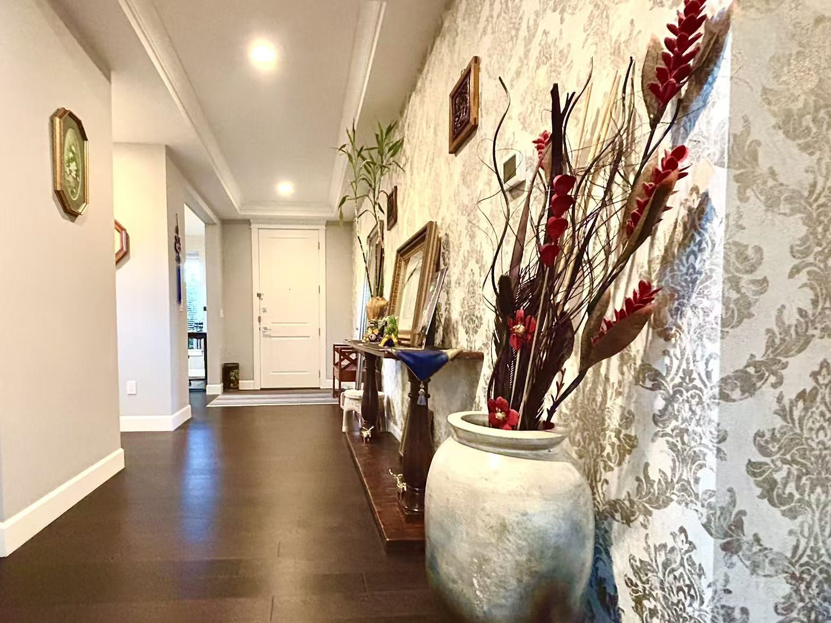 26b Avenue, Surrey, BC V3S 0E2