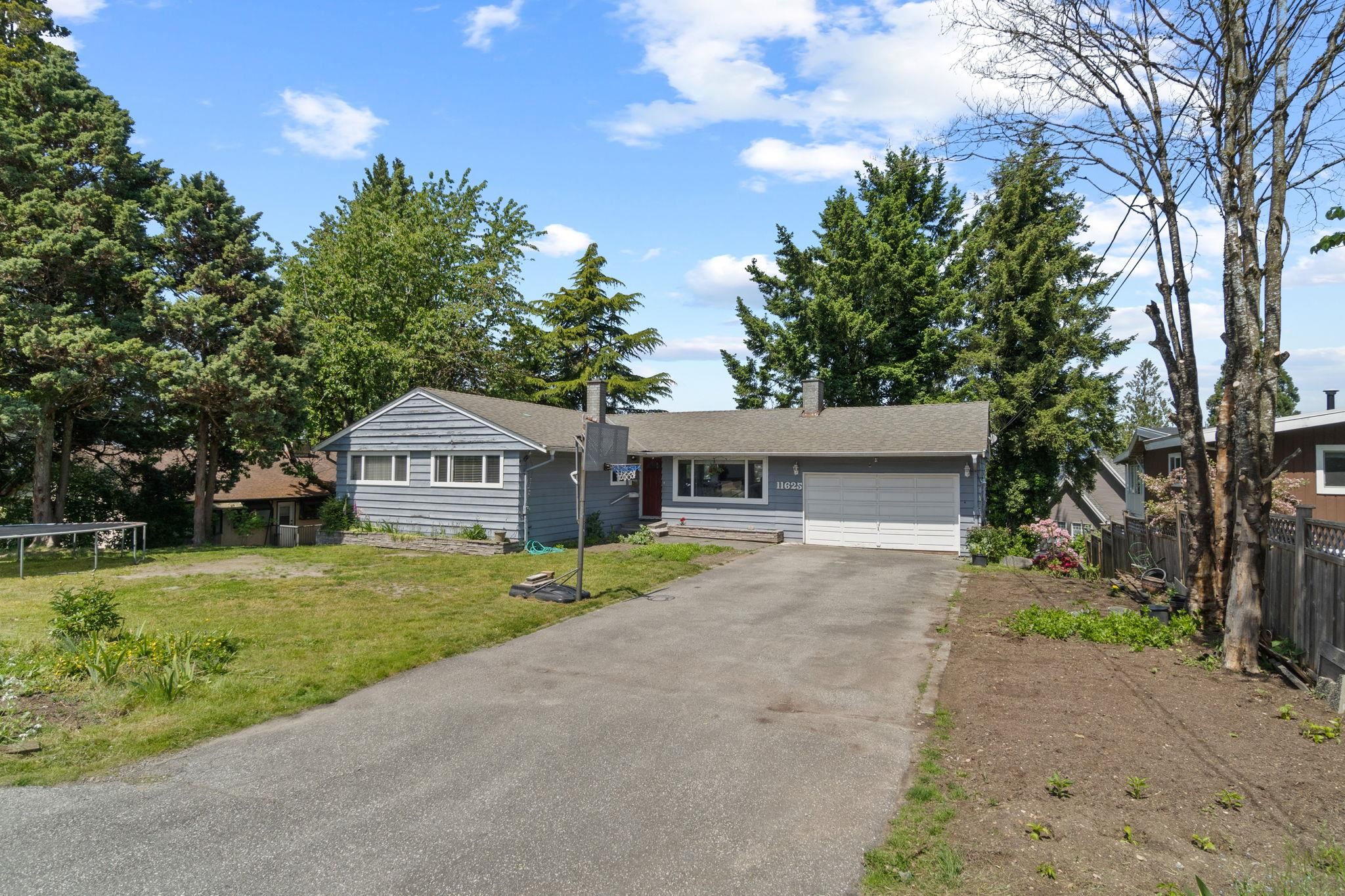 99 Avenue, Surrey, BC V3V 2M2