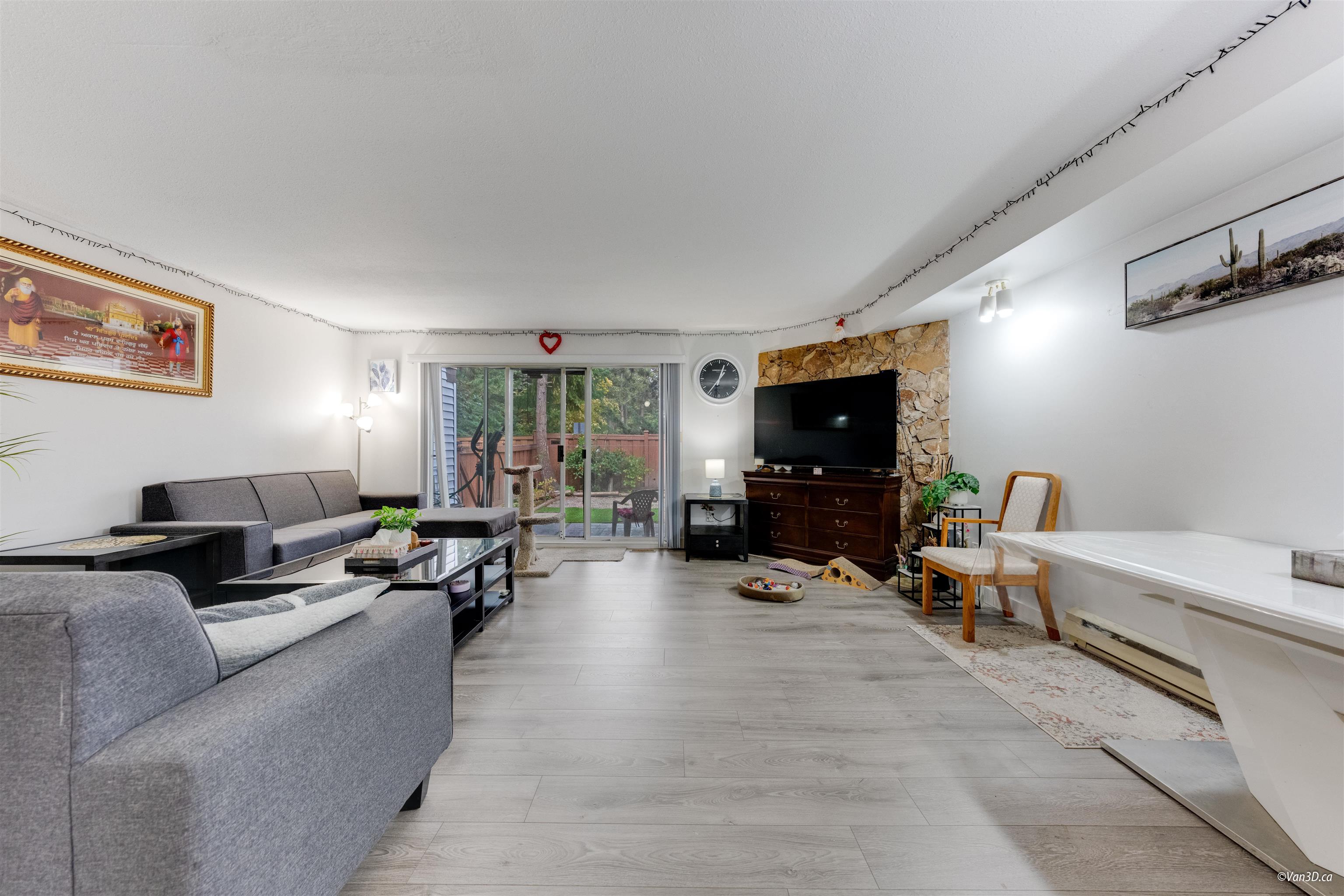 7540 138 Street #10, Surrey, BC V3W 9M5