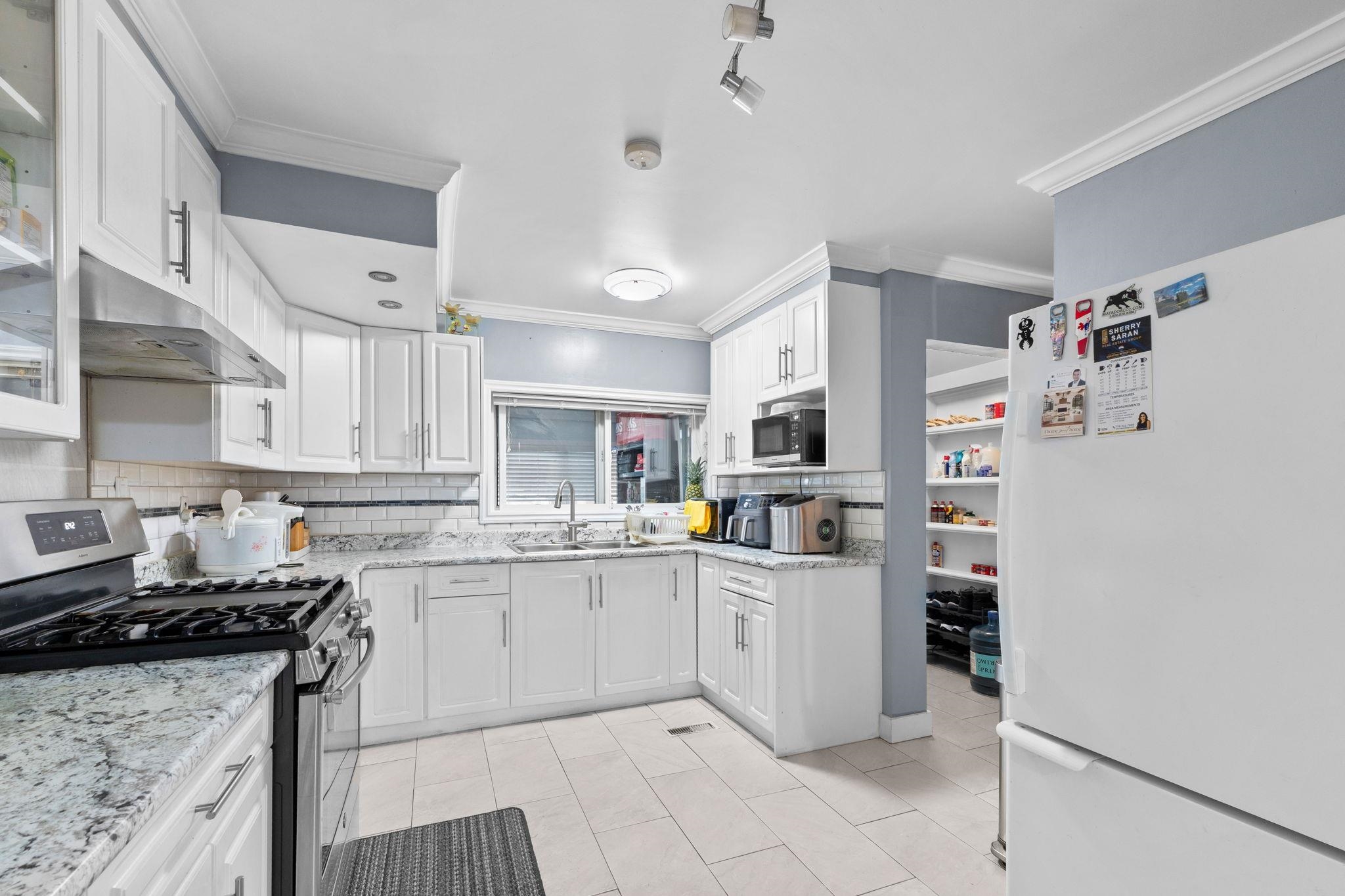 23038 Fraser Highway, Langley, BC V2Z 2V1