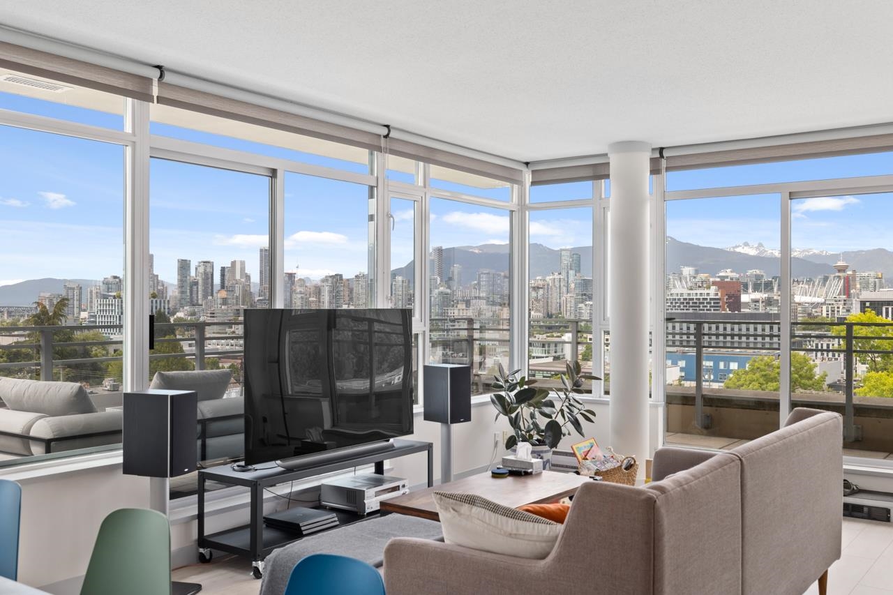 2520 Manitoba Street #505, Vancouver, BC V5Y 3A6