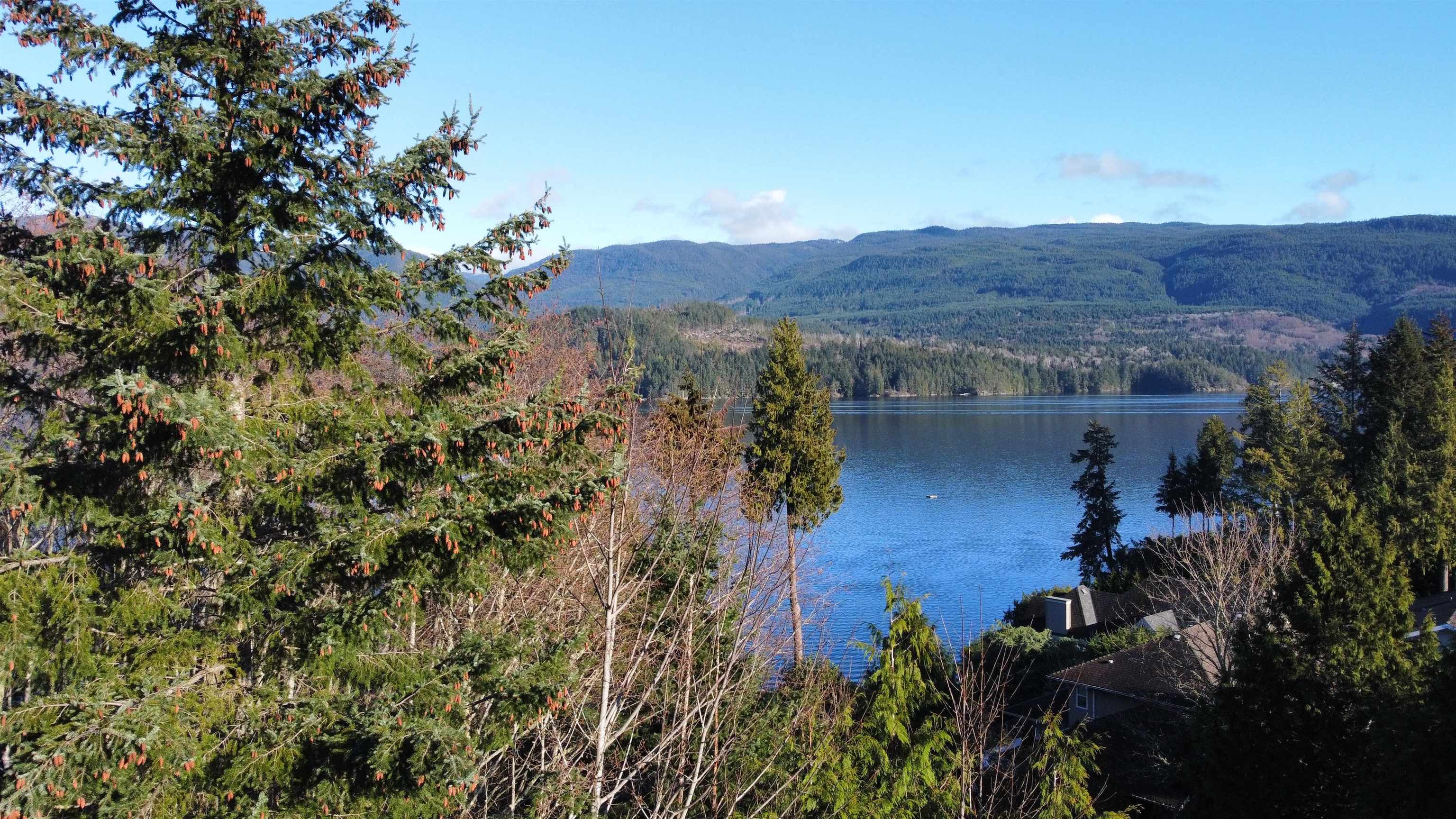 Gale Avenue North, Sechelt, BC V7Z 0P8