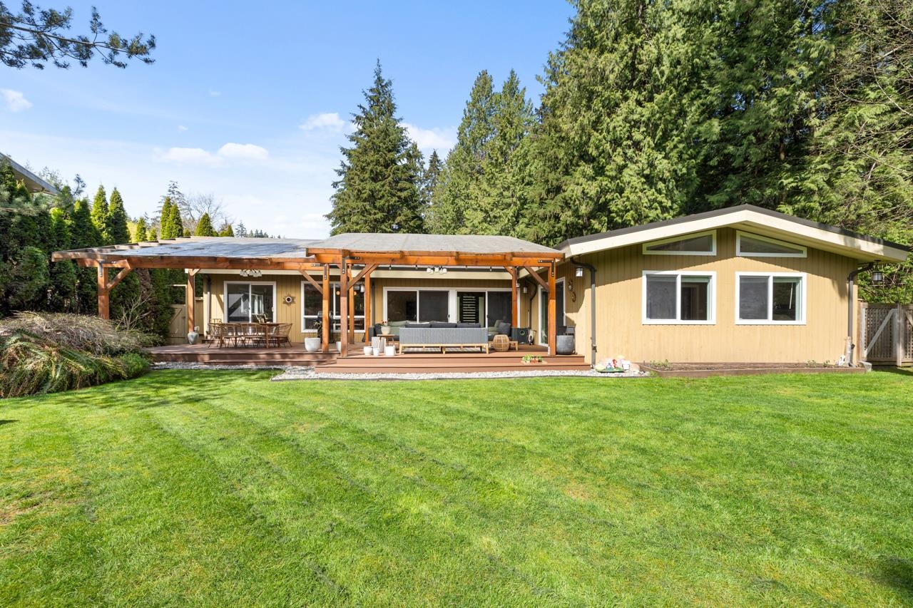 326 Moyne Drive, West Vancouver, BC V7S 1J5