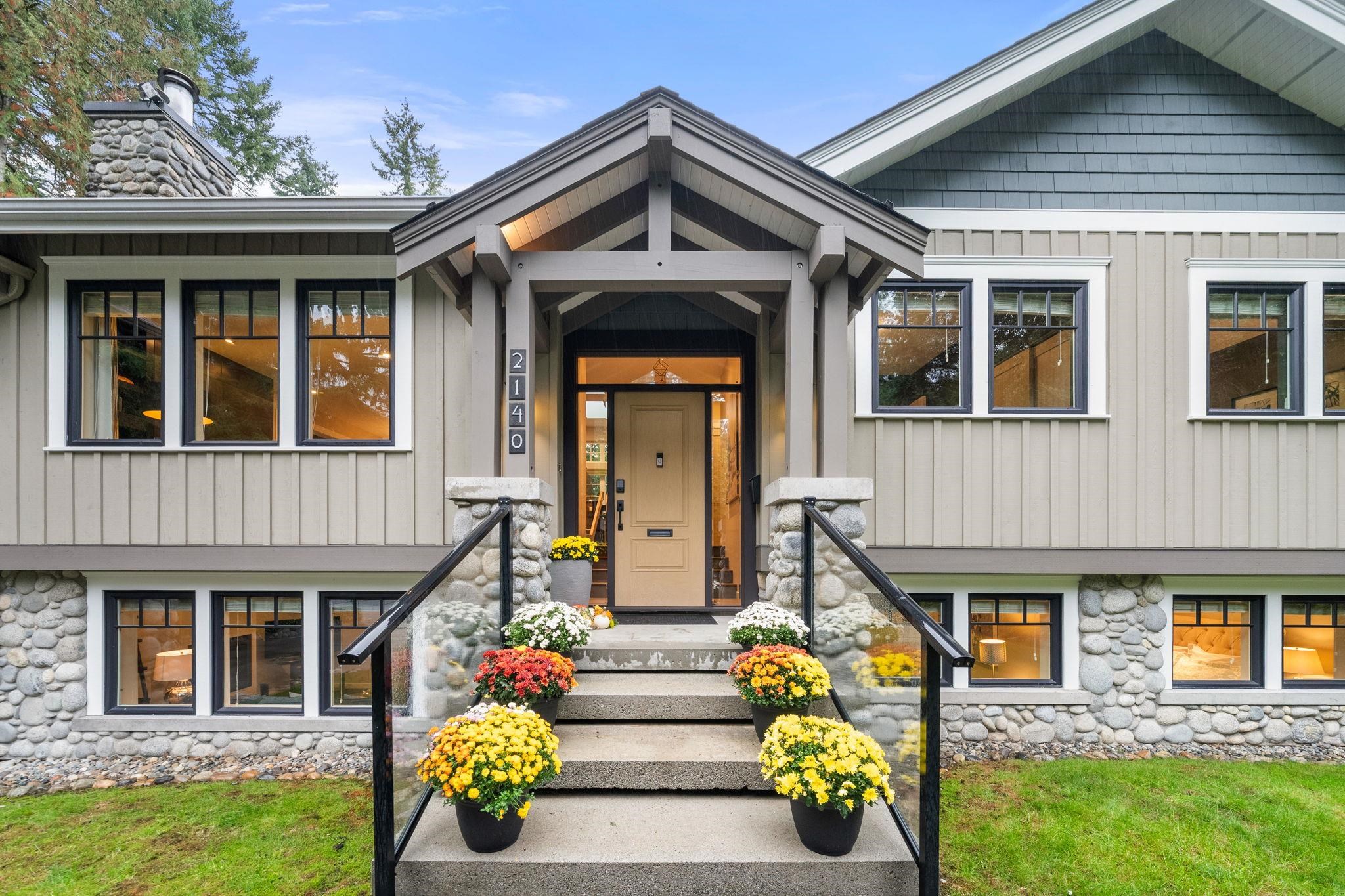2140 Pemberton Avenue, North Vancouver, BC V7P 2T1