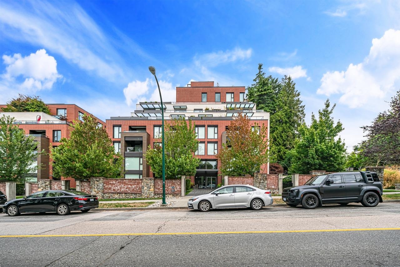 1561 West 57th Avenue #602, Vancouver, BC V6P 0H5