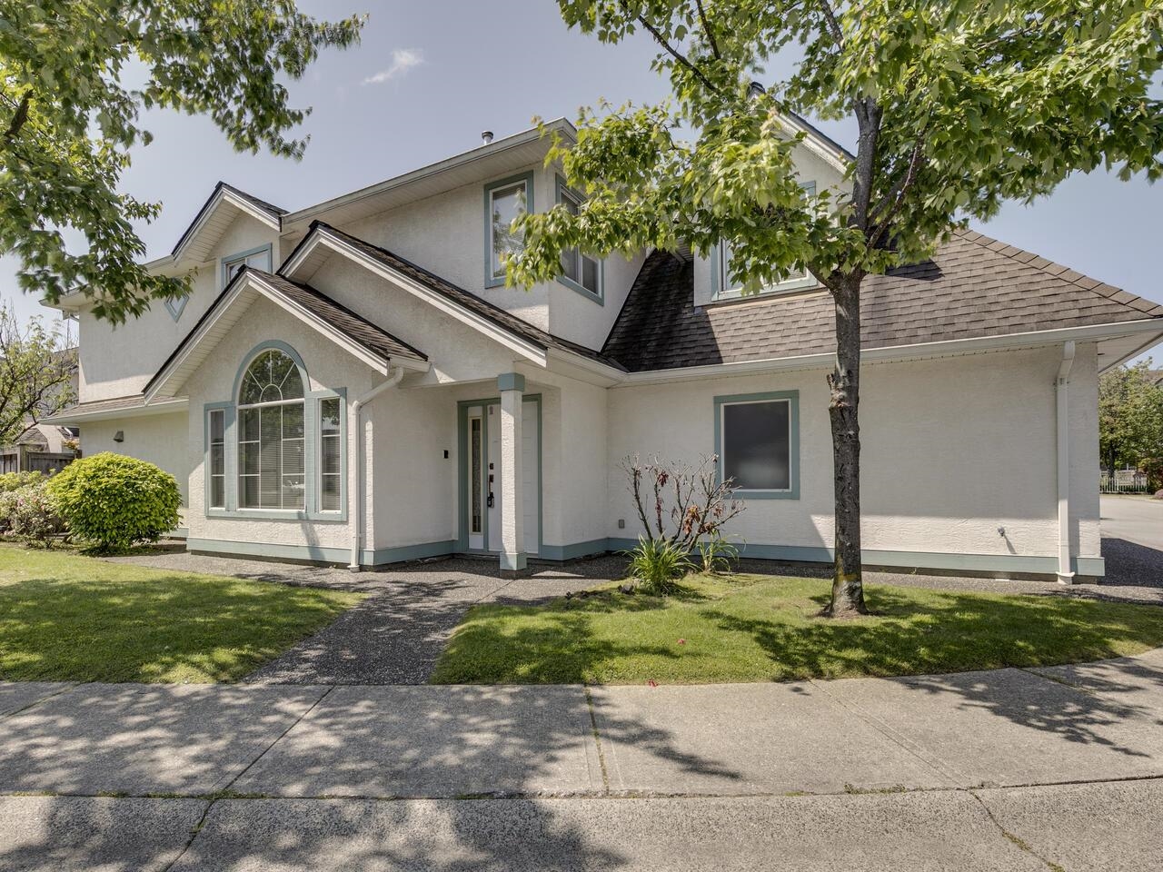 10000 Fisher Gate #unit 8, Richmond, BC V6X 3W8