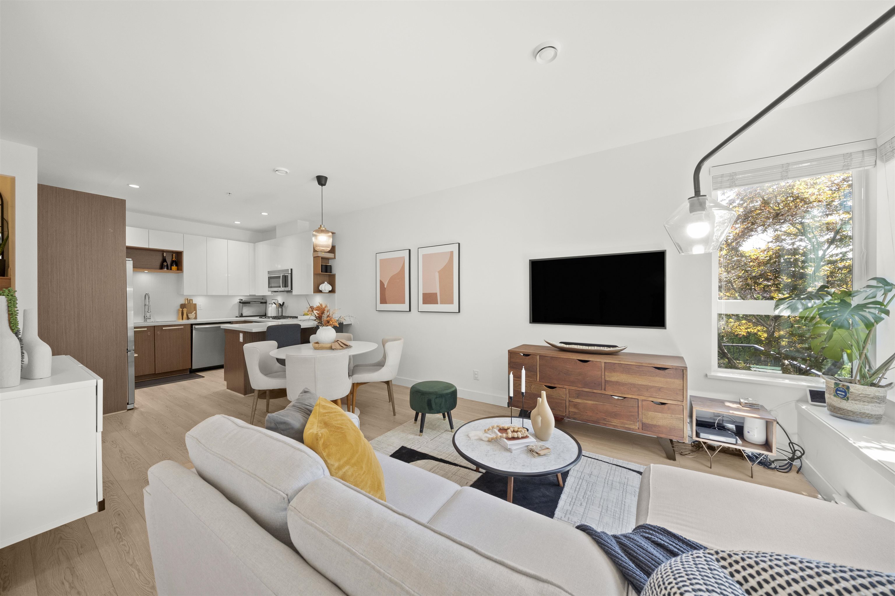 8438 Gladstone Street, Vancouver, BC V5P 0B2