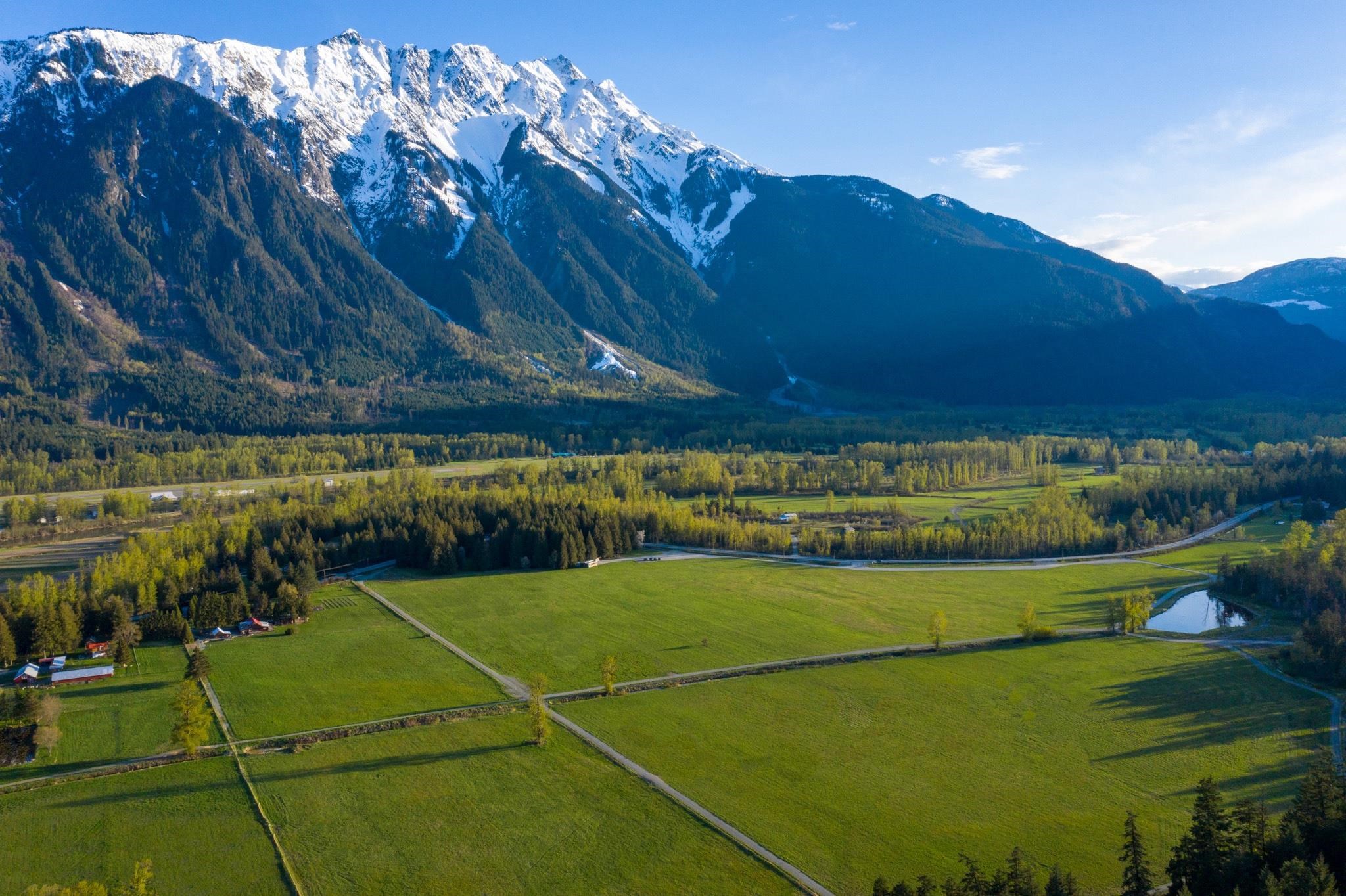 8204 Merlot Peak Drive, Pemberton, BC V0N 2L3