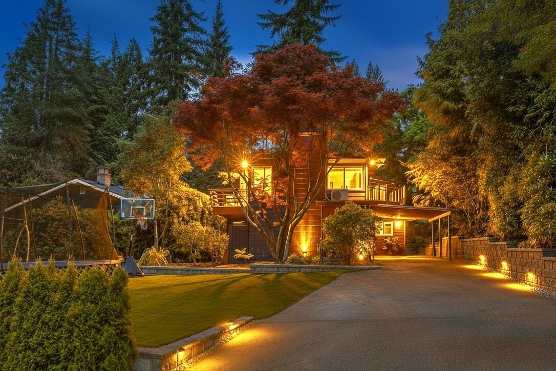 466 East Kings Road, North Vancouver, BC V7N 1H9