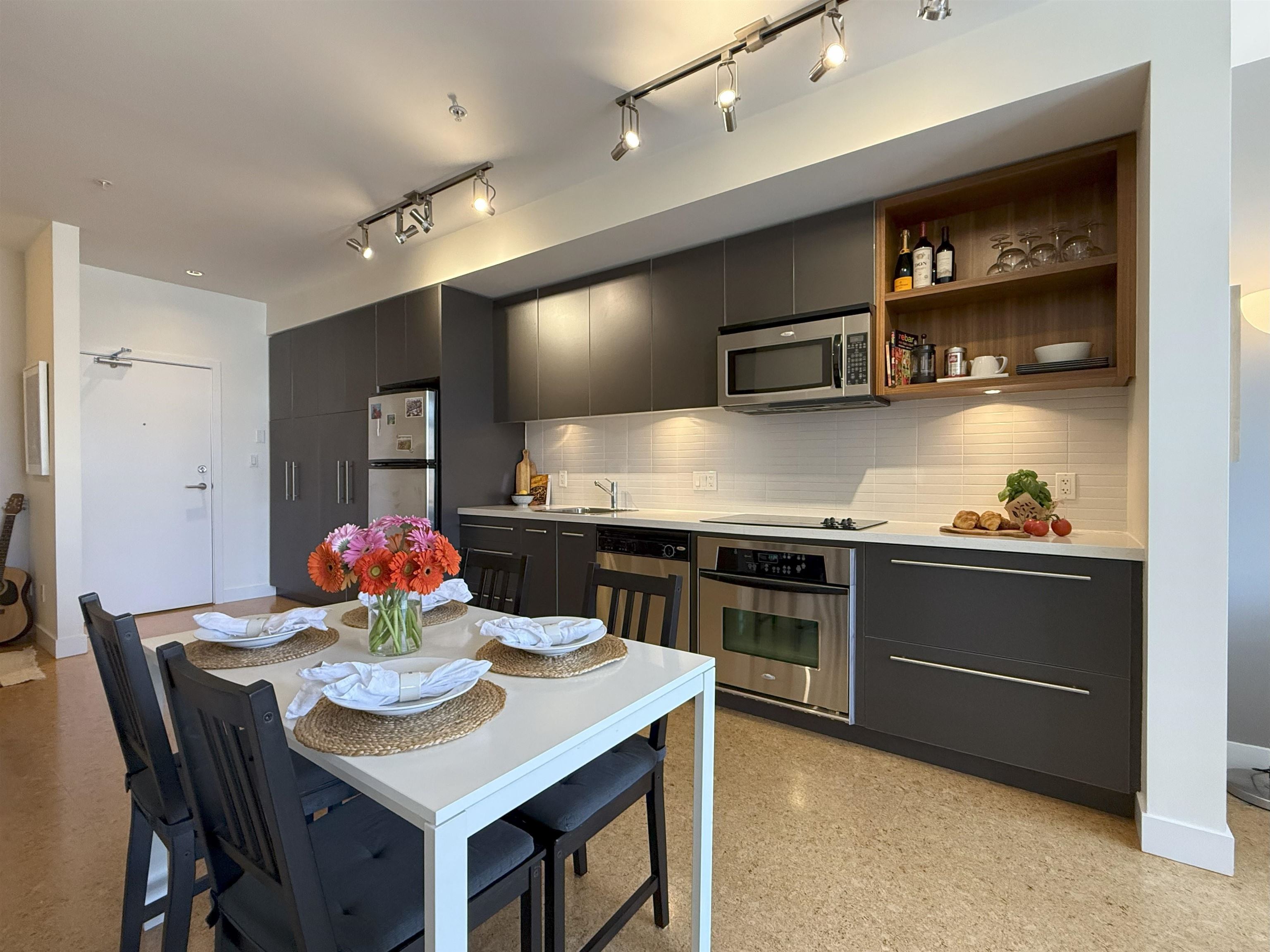 2828 Main Street #314, Vancouver, BC V5T 3G2