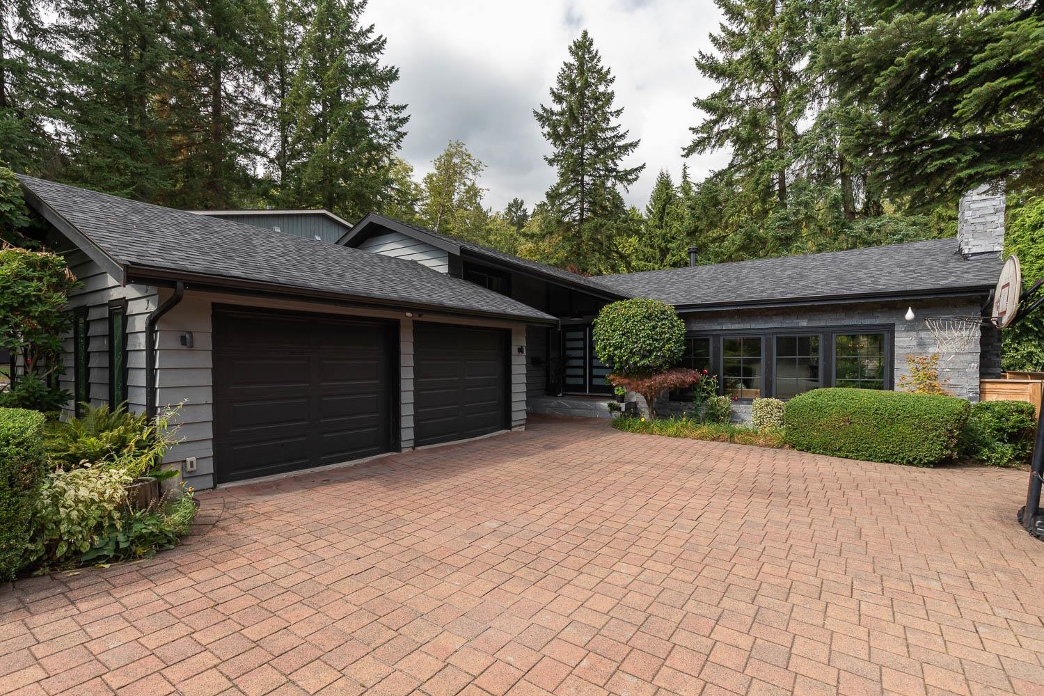 3348 Tennyson Crescent, North Vancouver, BC V7K 2A8