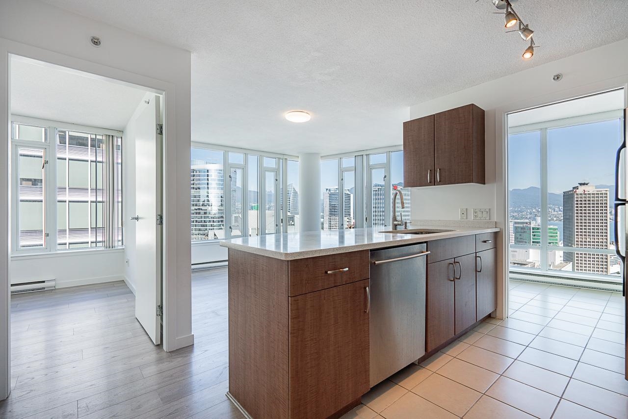610 Granville Street #3007, Vancouver, BC V6C 3J3