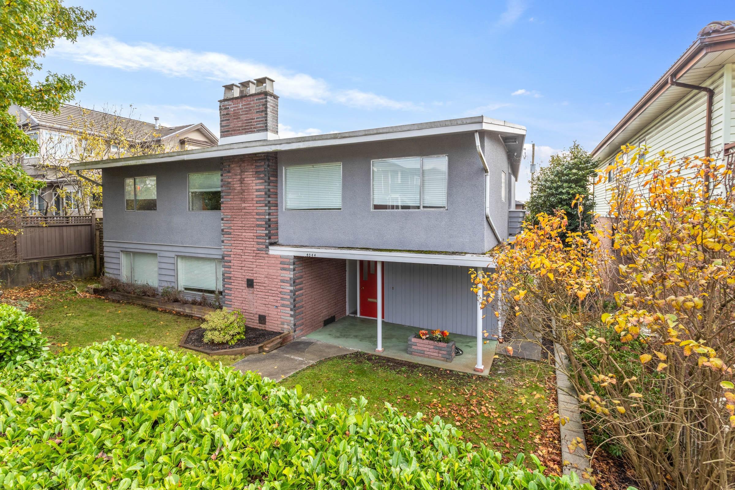 4044 Parker Street, Burnaby, BC V5C 3B9