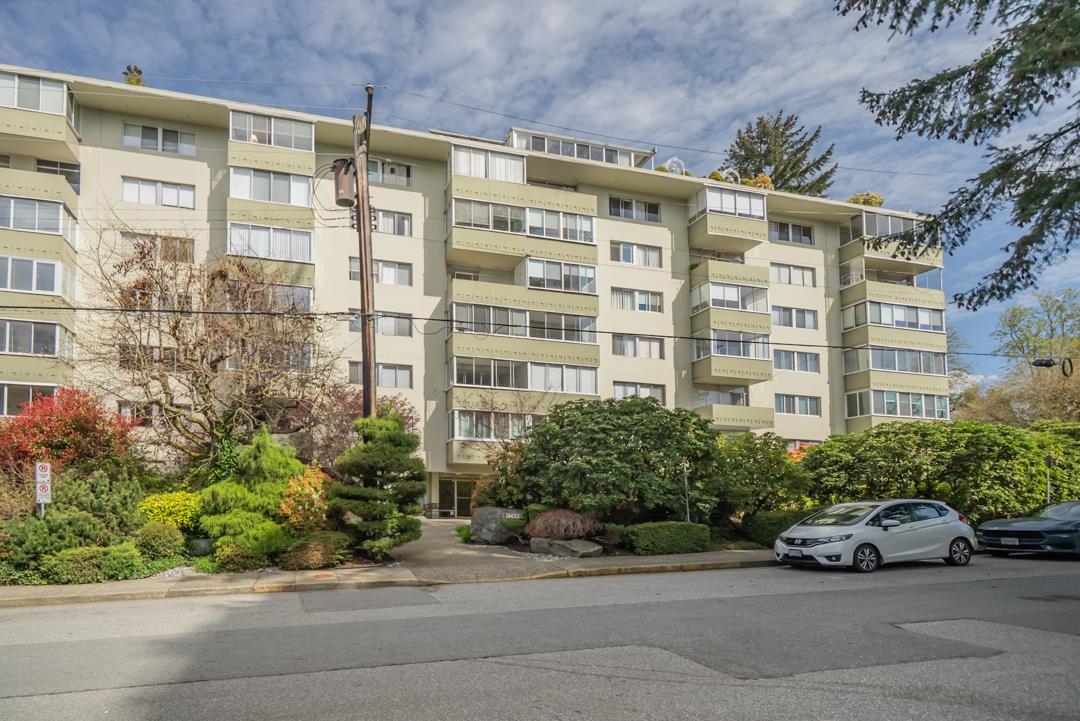 1425 Esquimalt Avenue #606, West Vancouver, BC V7T 1L1