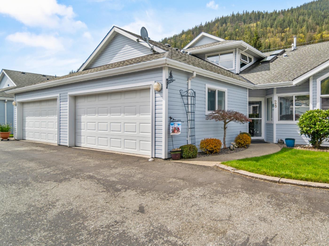 730 Mccombs Drive, Harrison Hot Springs, BC V0M 1K0